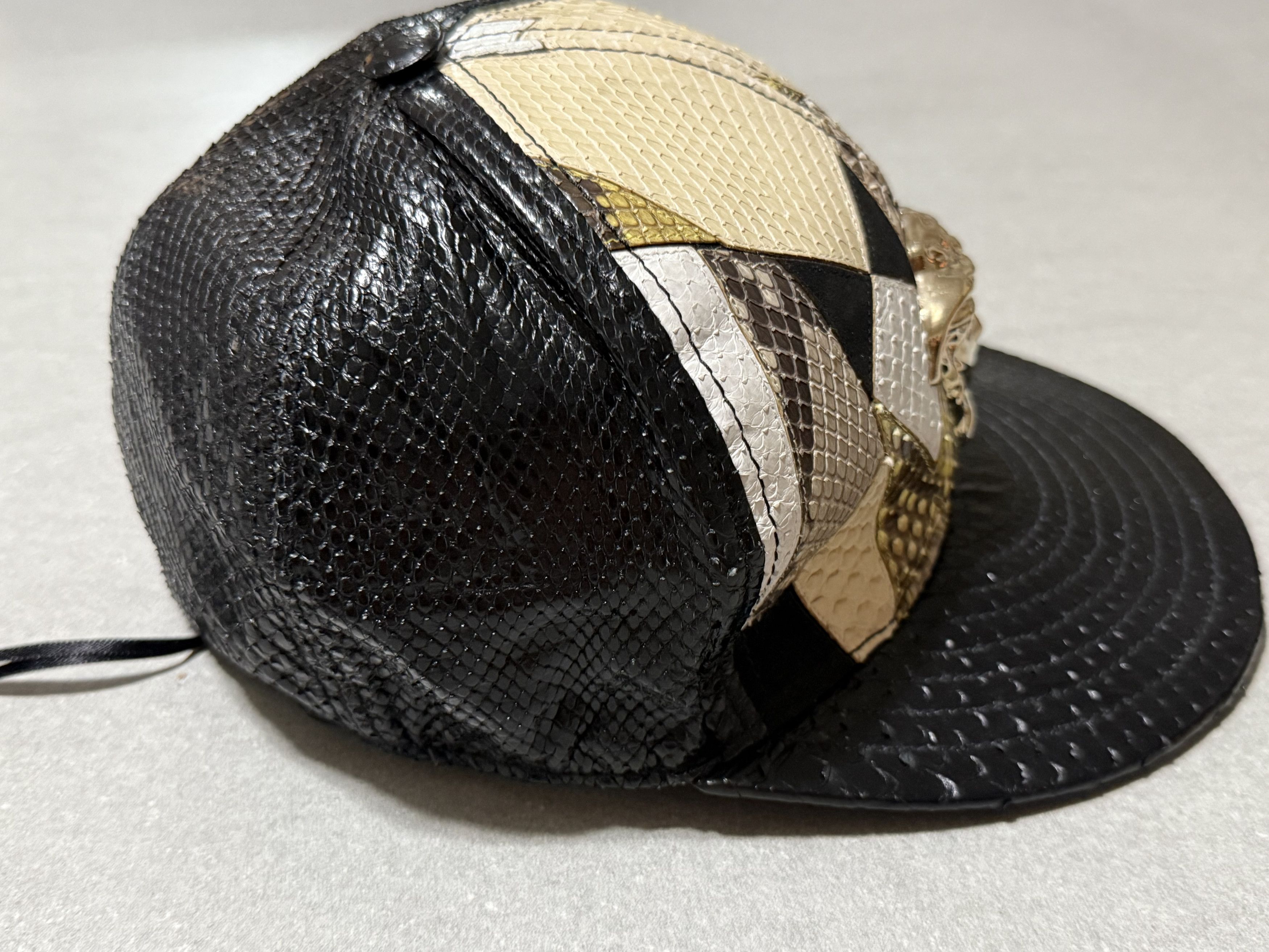 Versace VERSACE PYTHON BASEBALL HAT 6 5/8 SIZE XS MENS/ MED YOUTH Size ONE SIZE - 7 Thumbnail