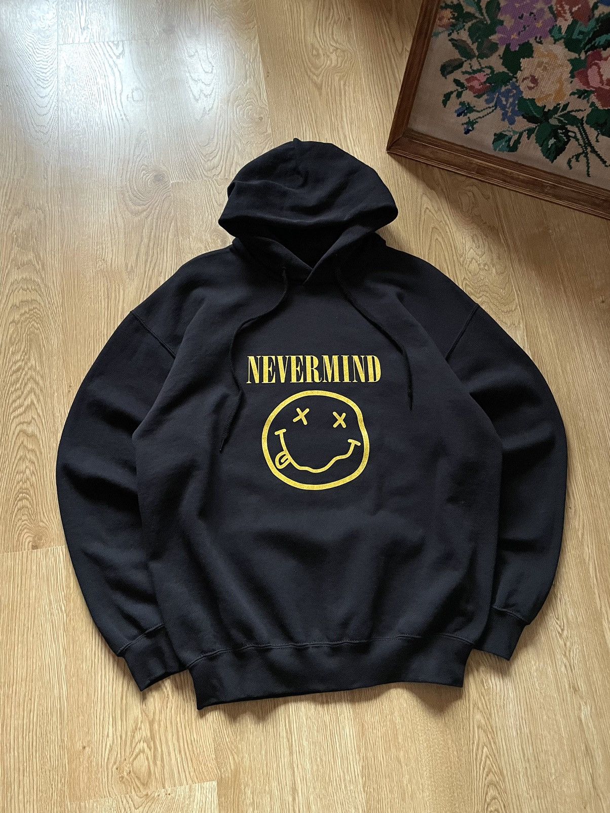 Band Tees Vintage Y2K Nirvana Nevermind Smile Kurt Cobain Band Hoodie Size US XL / EU 56 / 4 - 5 Thumbnail