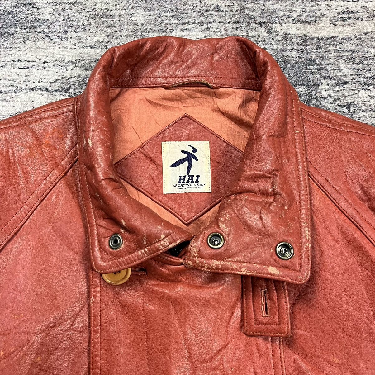 Hai Sporting Gear Vintage 90s Hai sporting gear multi pocket leather jacket Size US L / EU 52-54 / 3 - 6 Thumbnail