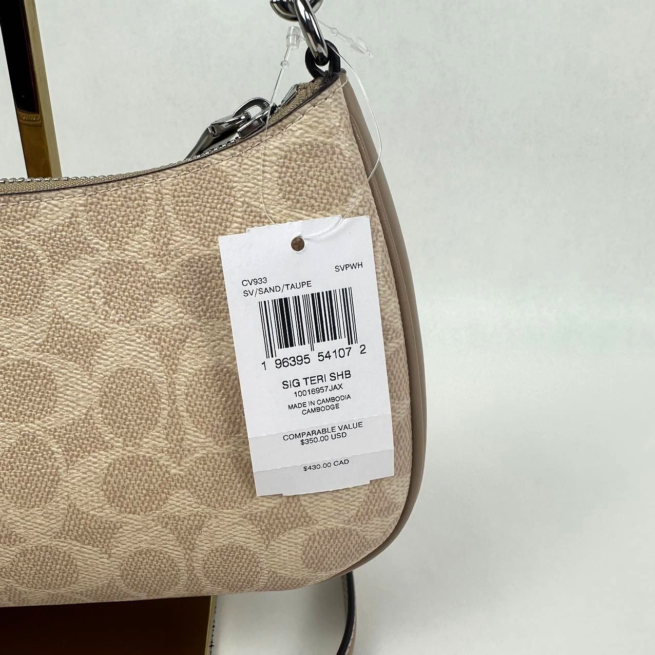 Coach Coach Teri Shoulder Bag Signature Canvas in Sand/Taupe CV933 Size ONE SIZE - 8 Thumbnail