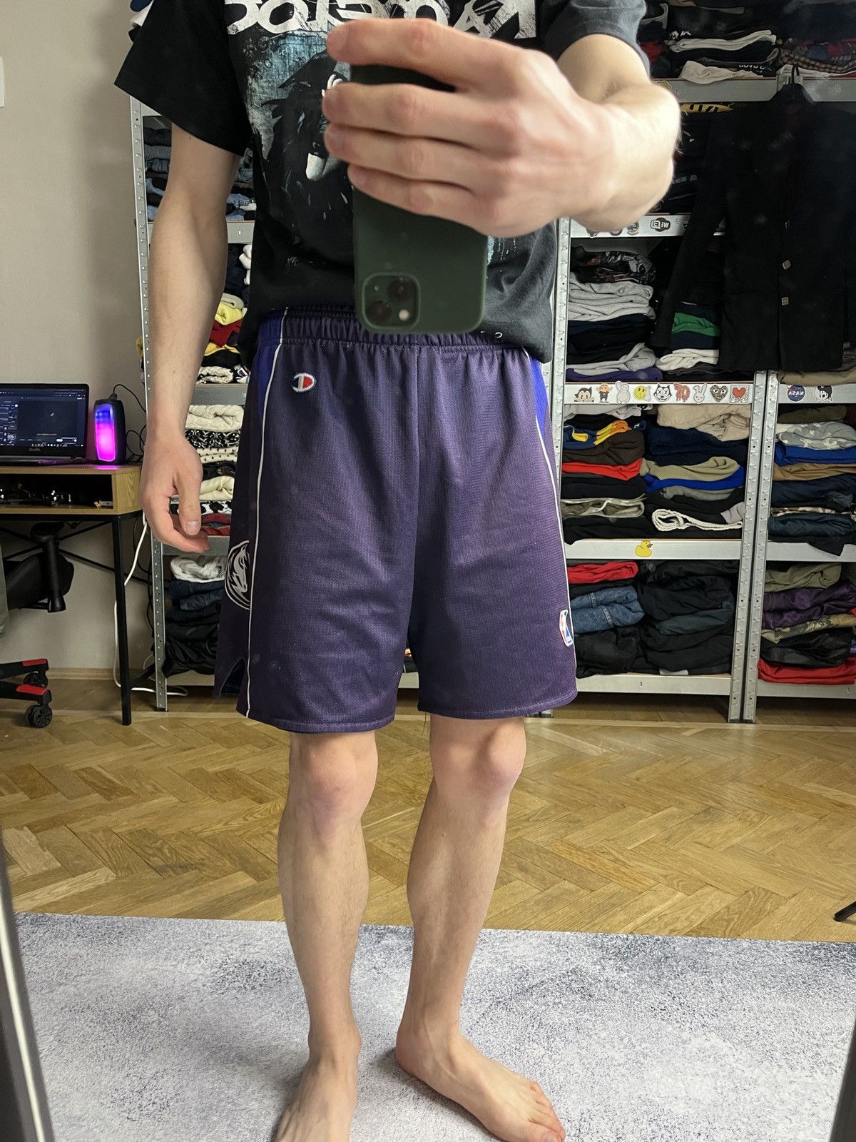 Champion × NBA × Vintage Vintage Dallas Mavericks 2004-10 Champion NBA Shorts Away Size US 32 / EU 48 - 2 Thumbnail
