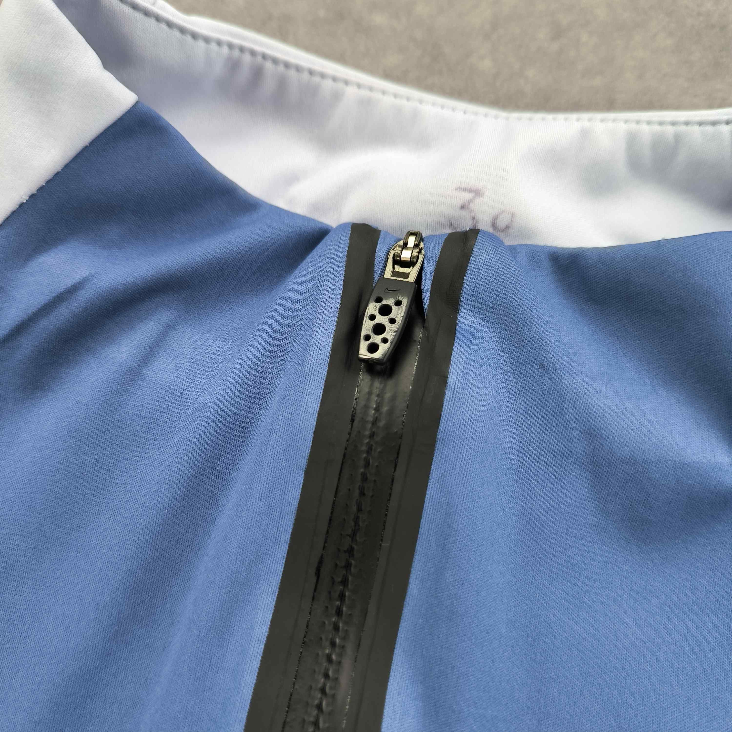 Nike Tottenham Hotspur 20-21 Nike Hypershield training top size M Size US M / EU 48-50 / 2 - 7 Thumbnail