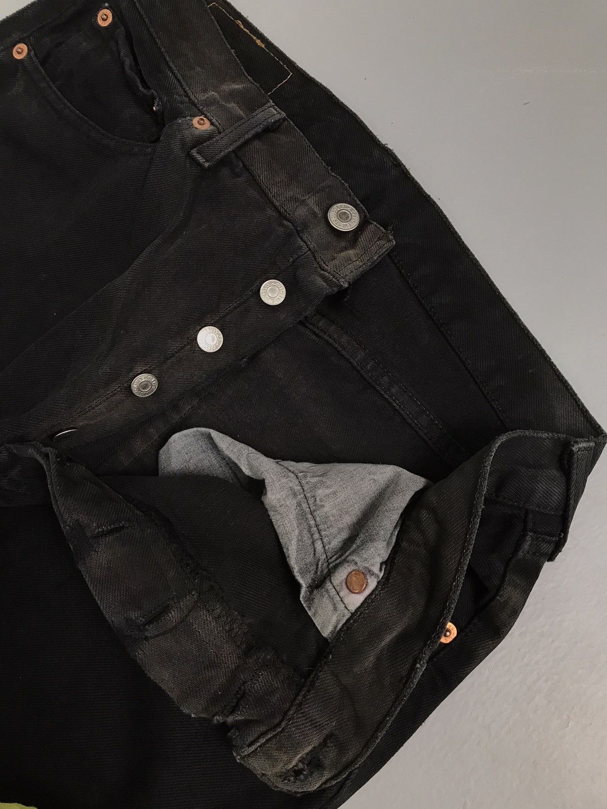 Levi's Vintage Levi’s 501 paper tab denim Size US 34 / EU 50 - 6 Thumbnail