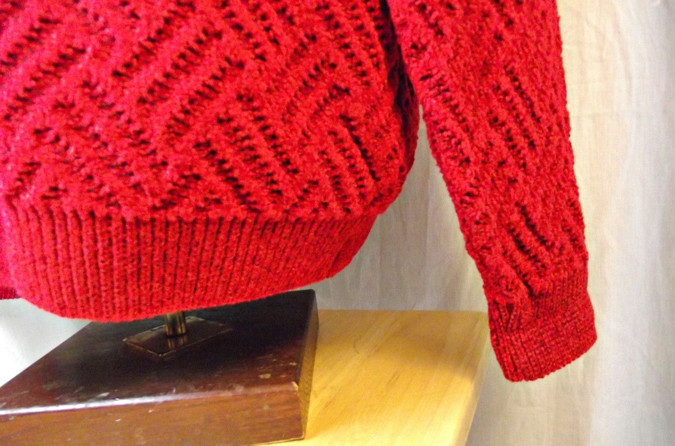 Tundra Canada CHUNKY Vtg Tundra Canada Mens Textured Sweater Red w/ Black Size US XL / EU 56 / 4 - 5 Thumbnail