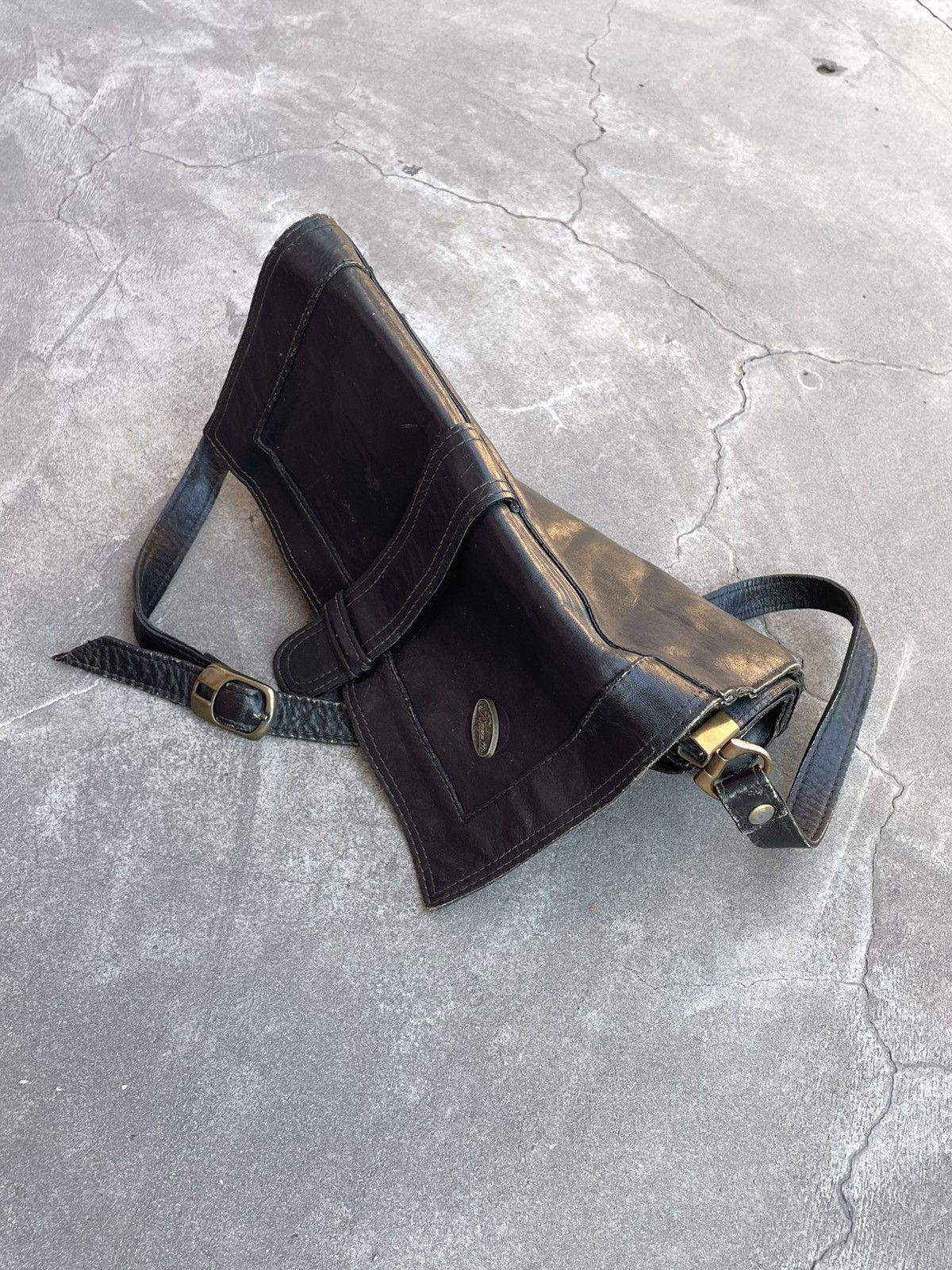 Bugatti Saved Bugatti Black Leather Messenger Bag 90s Size ONE SIZE - 15 Thumbnail