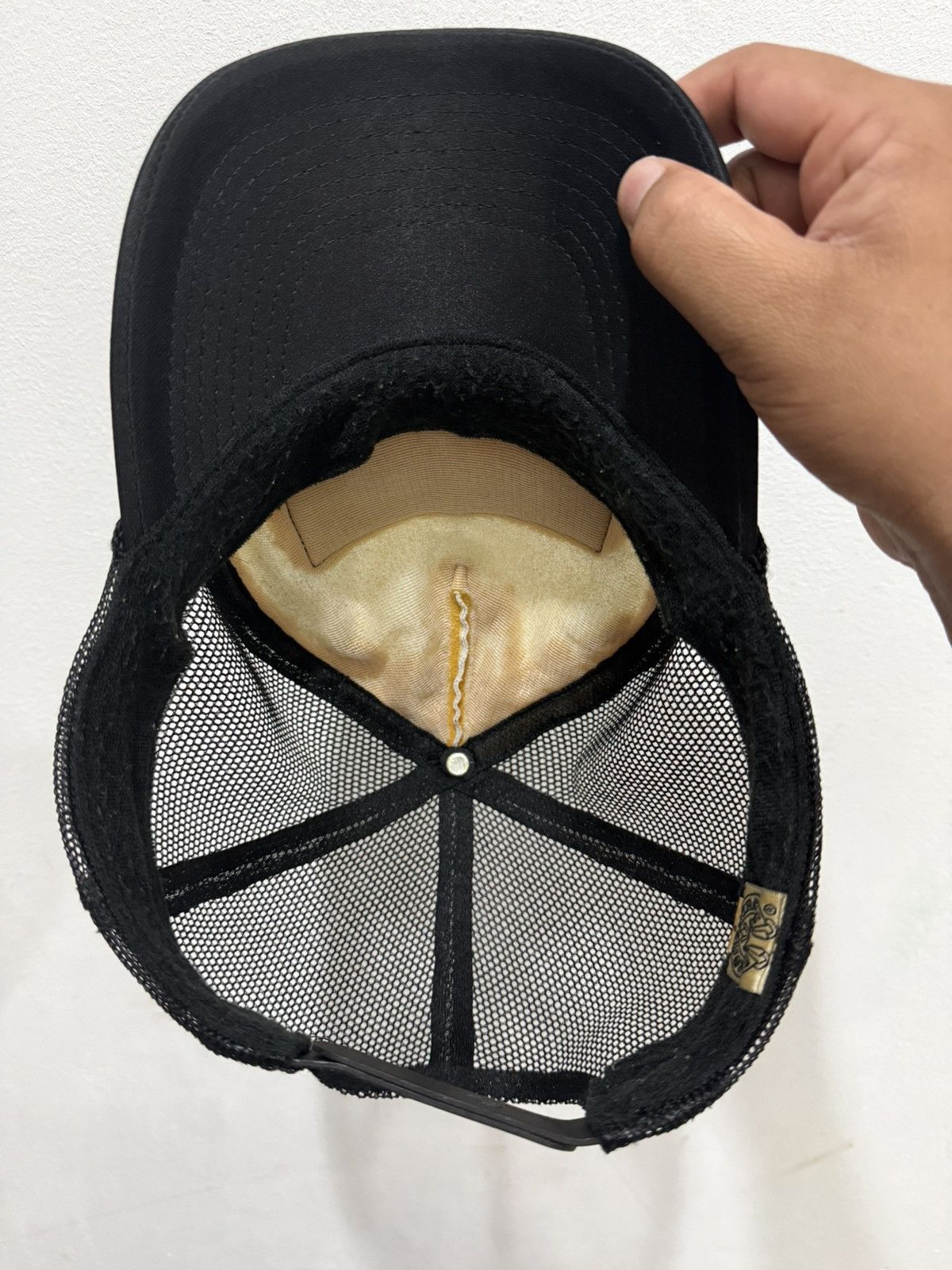 Chrome Hearts Vintage Chrome Hearts Distress Trucker Hat Size ONE SIZE - 8 Thumbnail