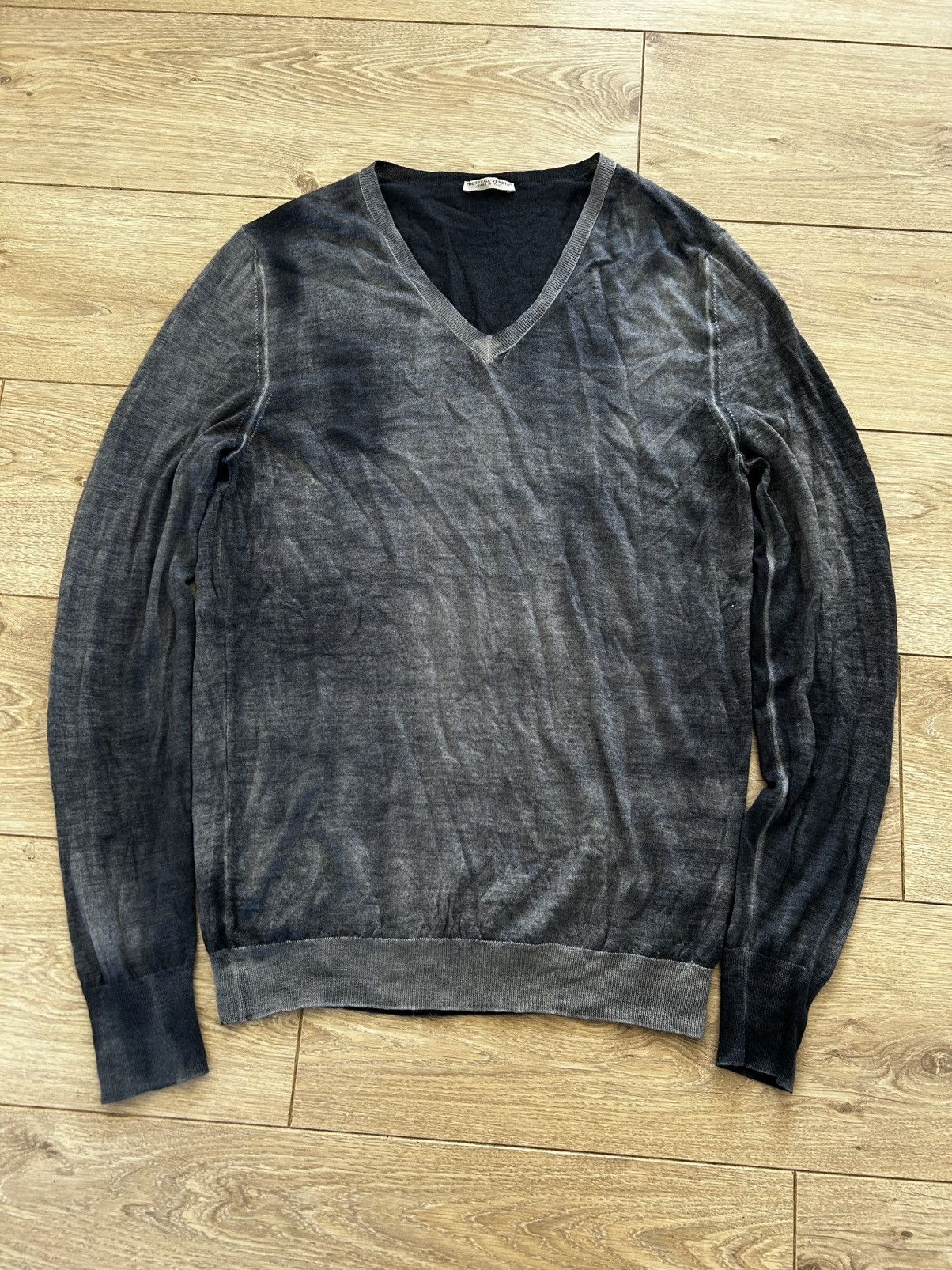 Bottega Veneta Vintage Bottega Veneta cashmire silk vneck sweater Size US L / EU 52-54 / 3 - 1 Thumbnail
