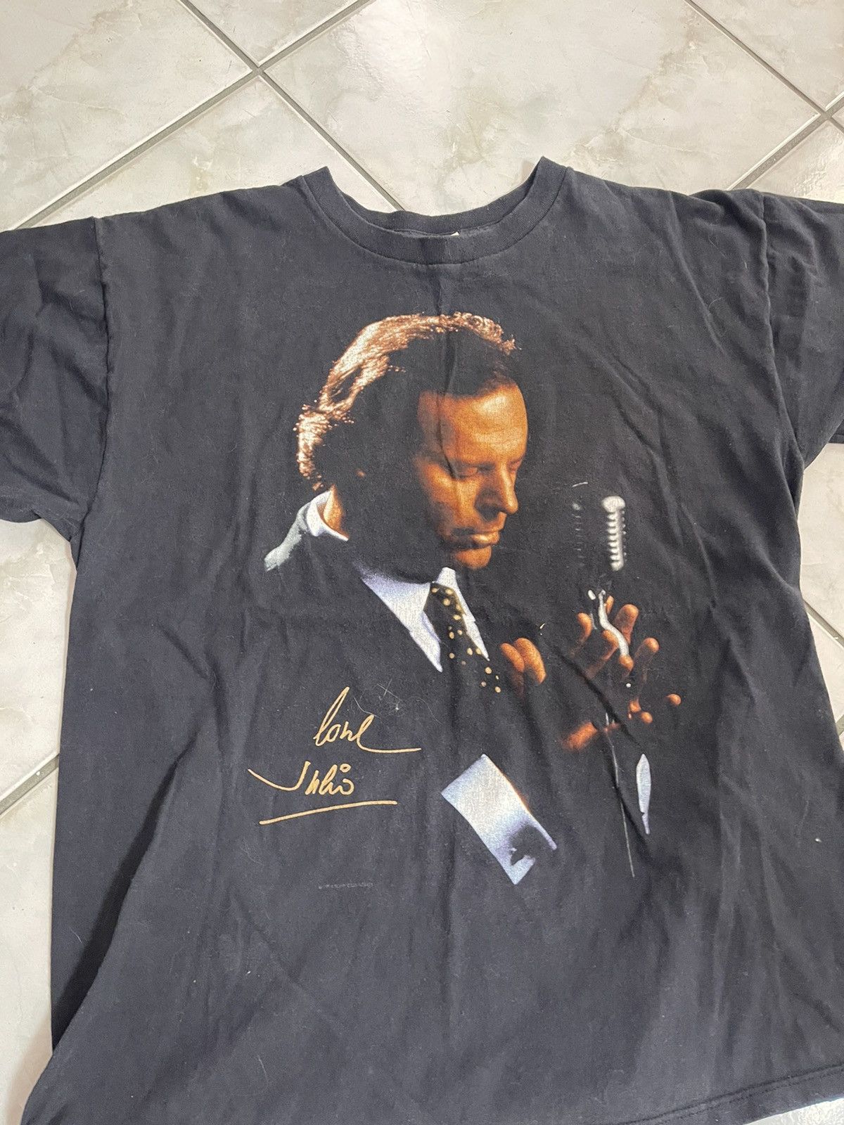 Vintage 1994 Julio Iglesias tee Size US L / EU 52-54 / 3 - 2 Thumbnail