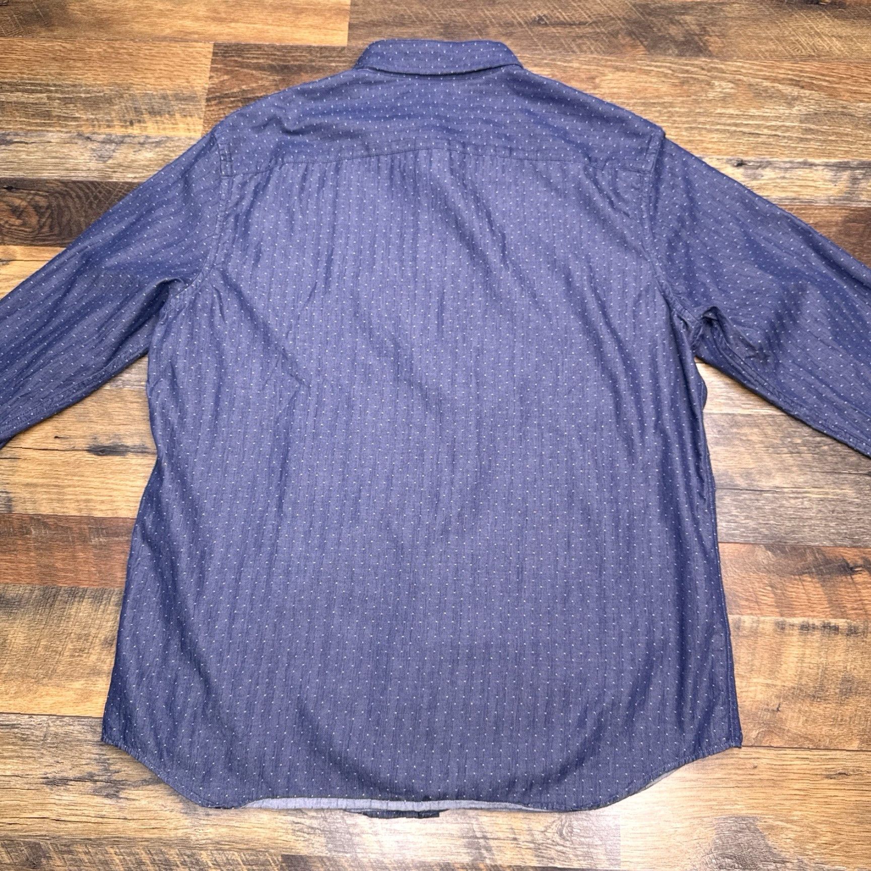 Banana Republic Banana Republic Slim Fit Shirt Mens XL Blue Chambray Button-Up Size US XL / EU 56 / 4 - 4 Thumbnail