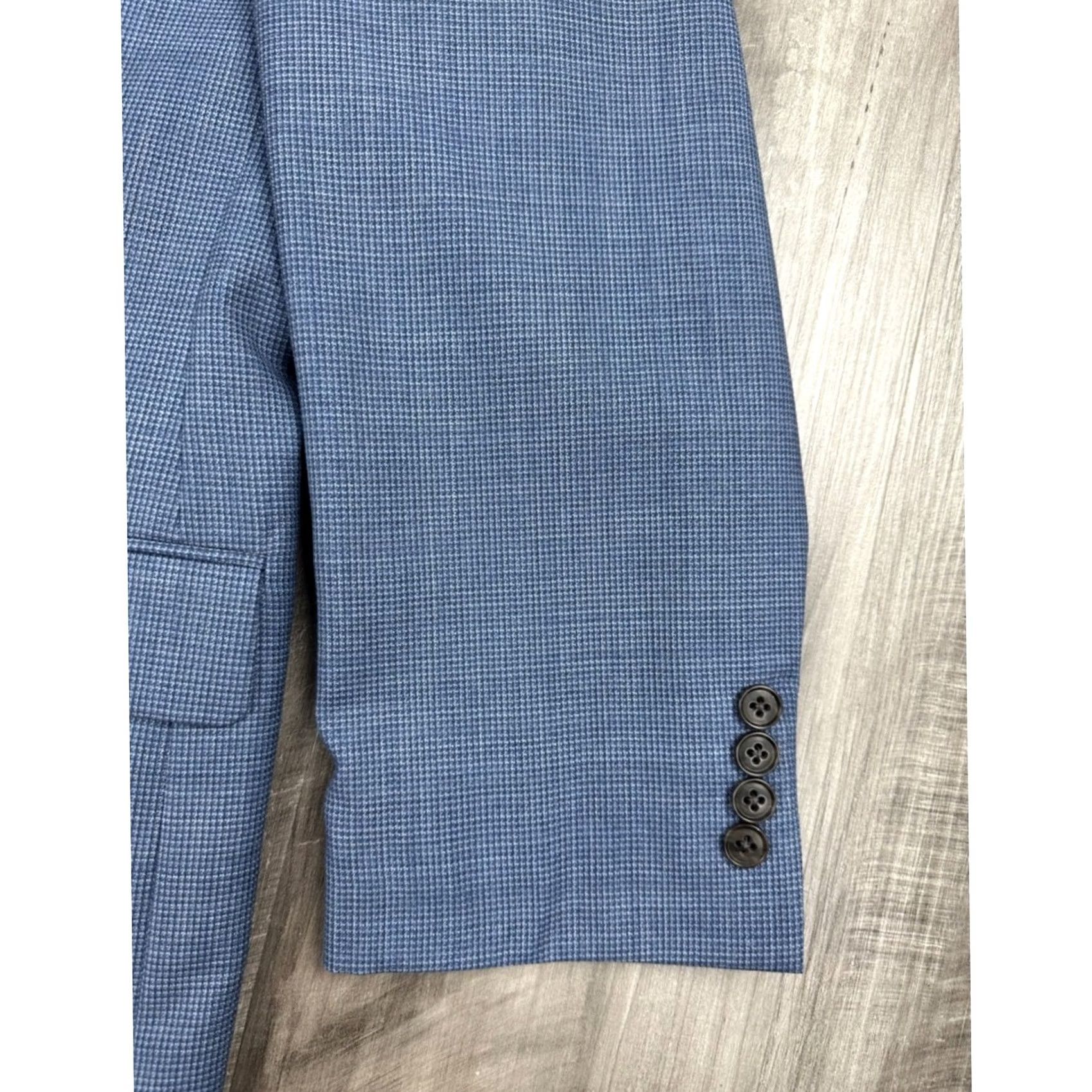 Jos. A. Bank Jos. A. Bank Traveller Tailored Fit Textured Wool Blazer - 42R, Blue, Men, 2 Piece, Blazer, Wool (100%), Regular, 42R, 2 Piece Listing Size 42R - 4 Thumbnail