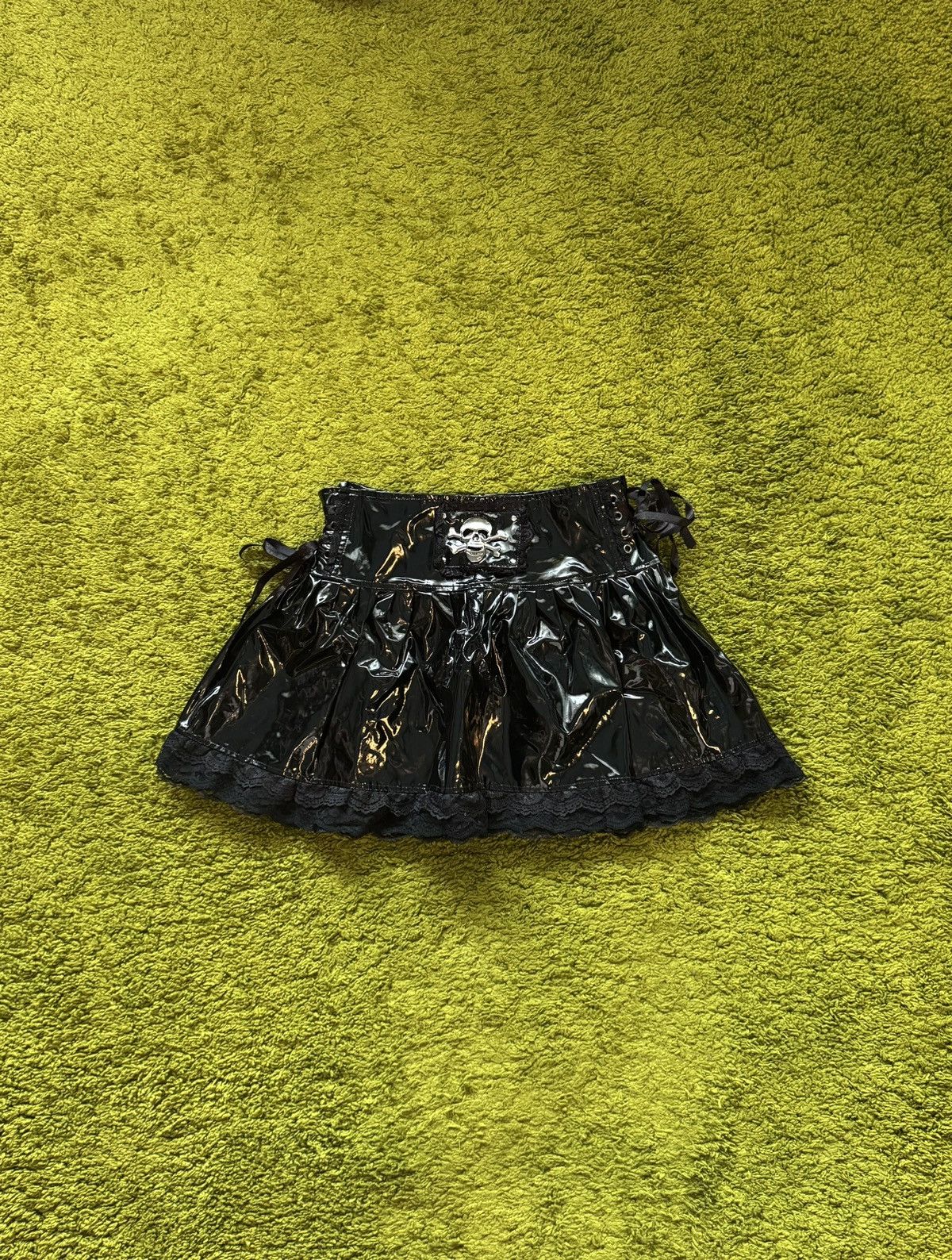 If Six Was Nine Queen of Darkness avant garde gothic latex mini skirt Y2K Size 26" / US 2 / IT 38 - 1 Thumbnail