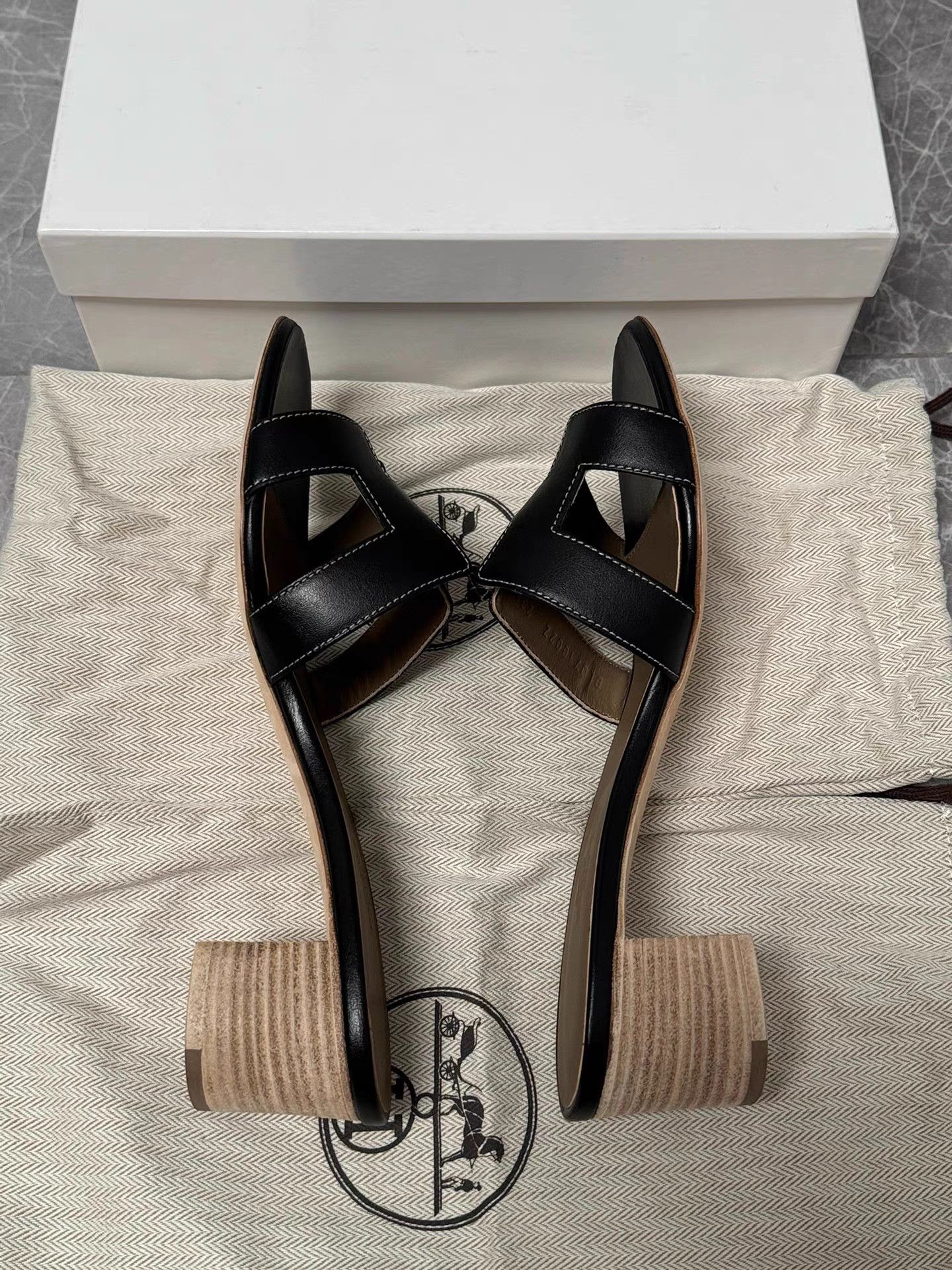 Hermes Hermès Oasis H Block Heel Slides K6 Size US 10 / IT 40 - 5 Thumbnail