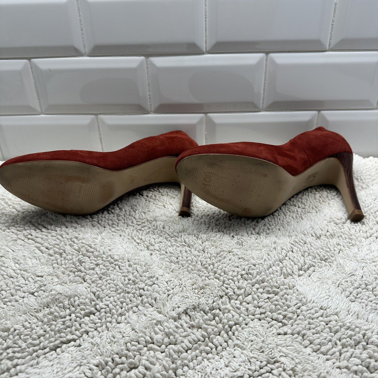 Other Round Toe Suede Pumps In Deep Terracotta 38 Made In Spain Size US 7.5 / IT 37.5 - 7 Thumbnail