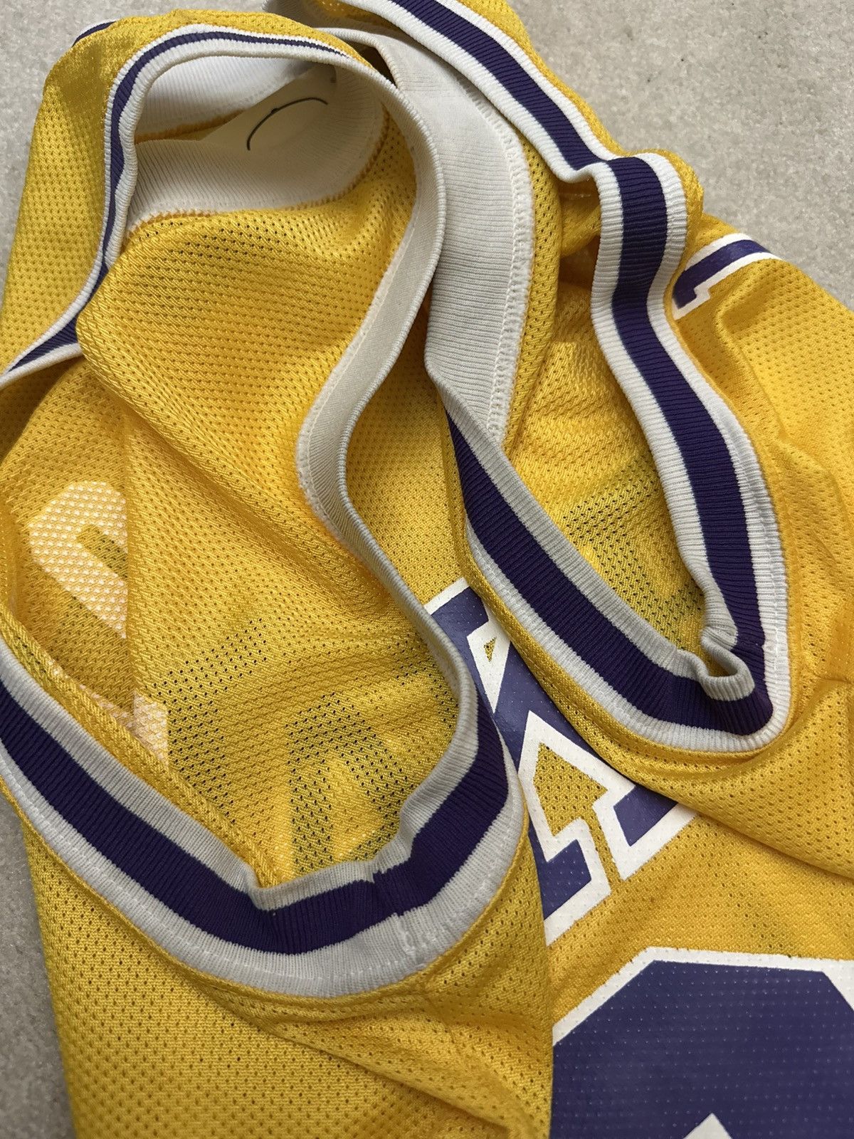 Champion Vintage 90s Los Angeles Lakers Magic Johnson Champion Jersey Size US M / EU 48-50 / 2 - 7 Thumbnail