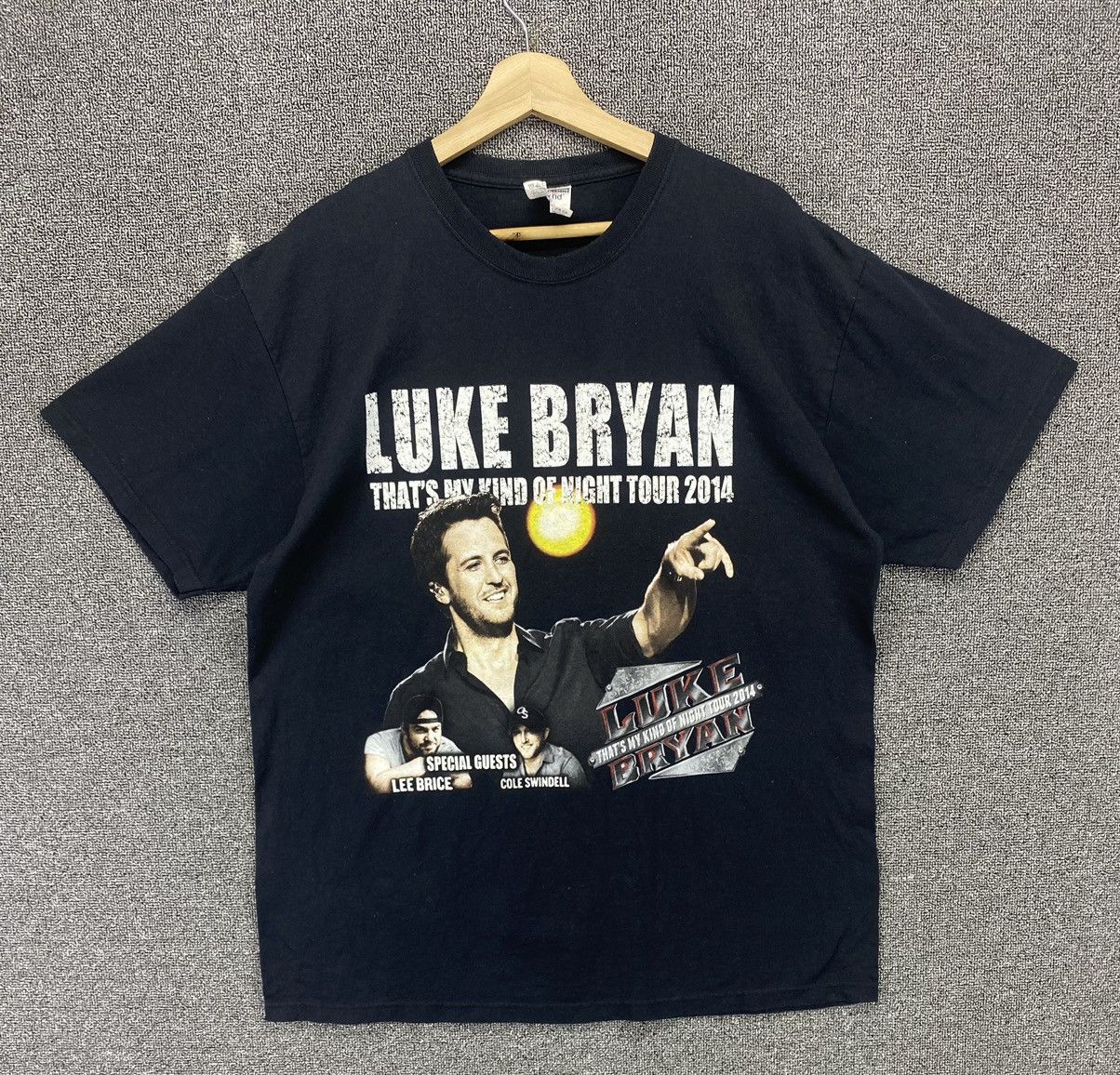 Band Tees Luke Bryan Night Tour Punk Rock Band Tees T Shirts Size US XL / EU 56 / 4 - 1 Thumbnail