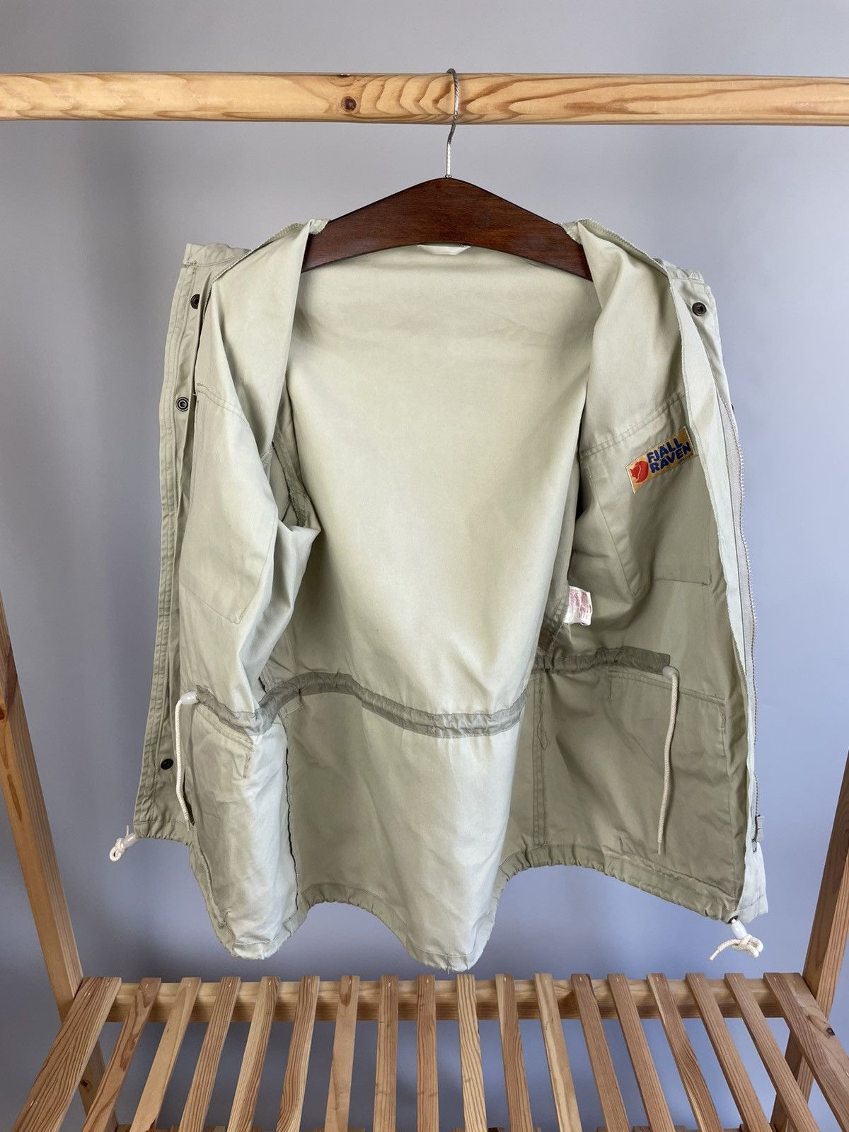 Fjallraven Crazy vintage fjallraven jacket size 48 Size US M / EU 48-50 / 2 - 6 Thumbnail