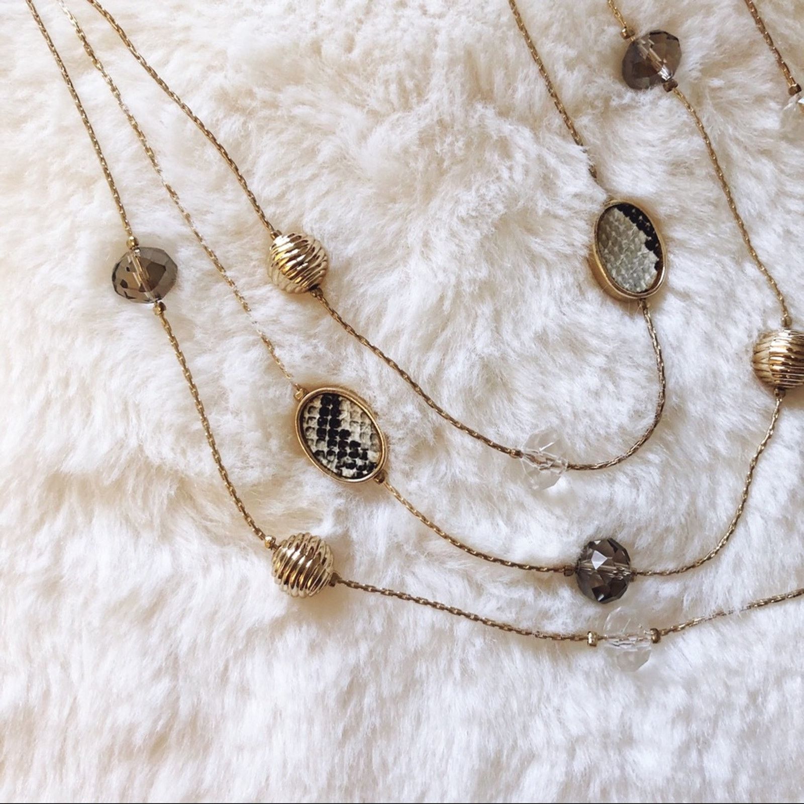Ann Taylor Ann Taylor Gold Snake Print Illusion Necklace Size ONE SIZE - 2 Thumbnail