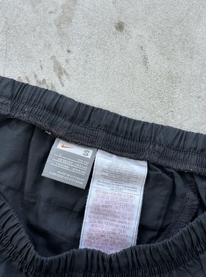 Nike Vintage Nike Track Pants Embroidered Logo Black S Size US 30 / EU 46 - 3 Thumbnail