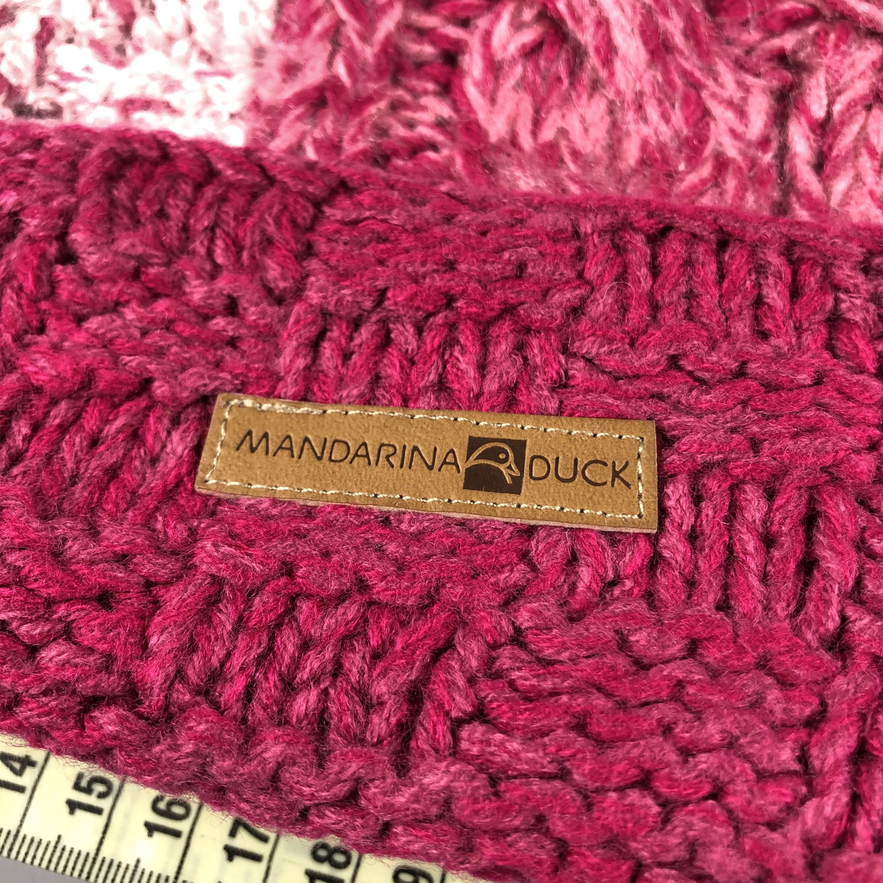 Mandarina Duck × Vintage Womens Mandarina Duck Pompom Beanie Snow Hat Snow Cap -D1152 Size ONE SIZE - 5 Thumbnail