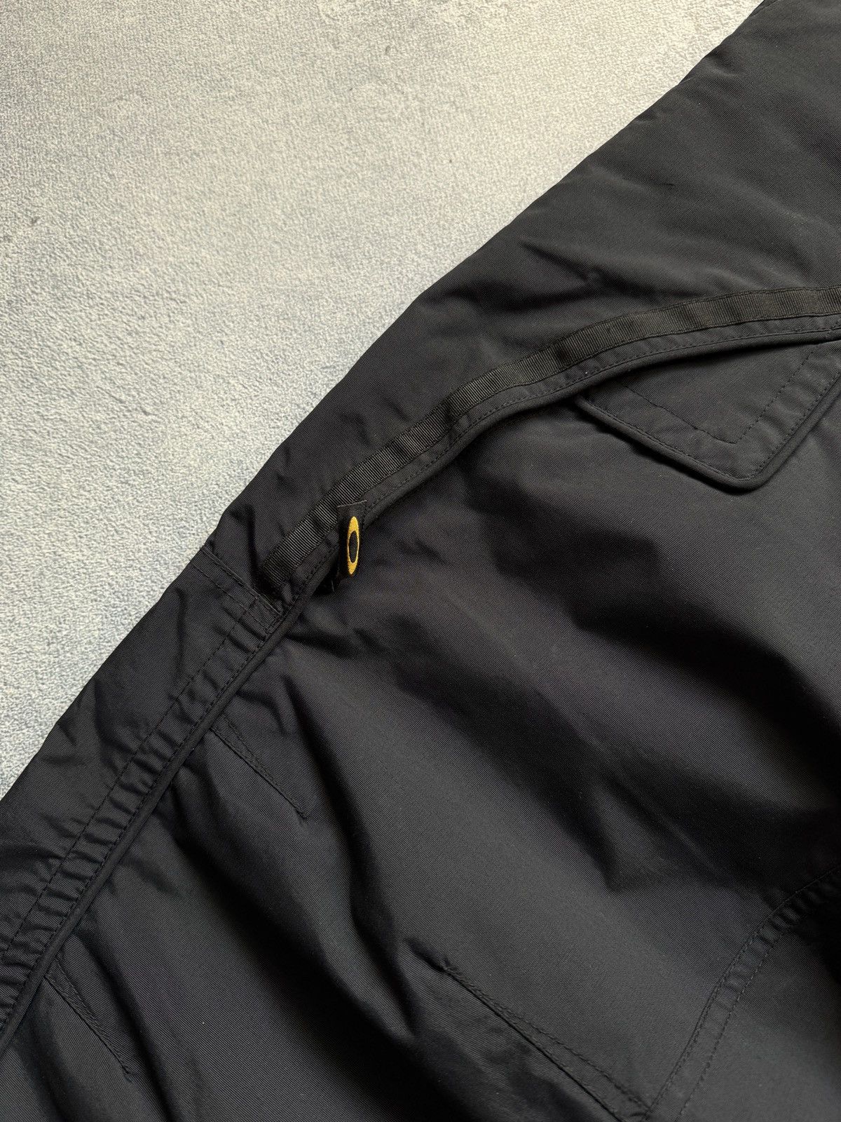 Oakley vintage 90s oakley ski pants rare gorpcore streetwear Size US 32 / EU 48 - 4 Thumbnail