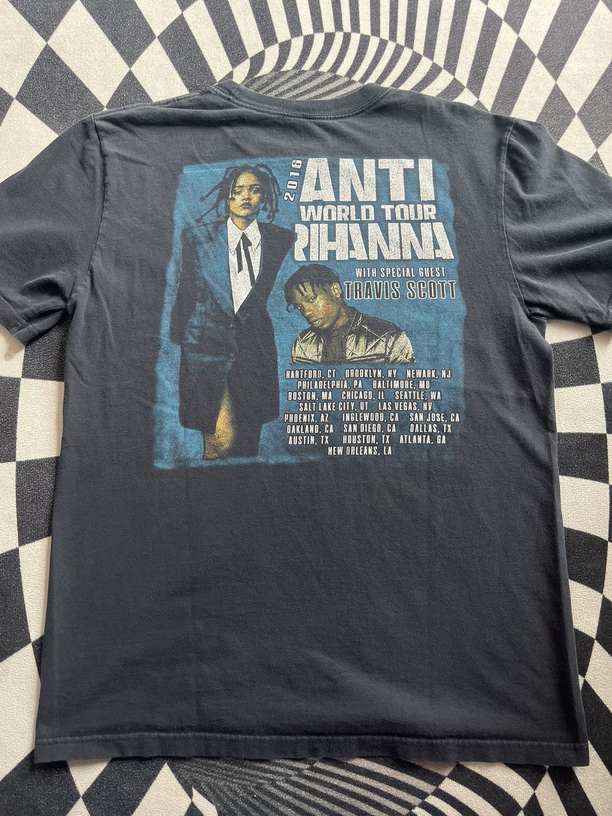 Band Tees RIHANNA ANTI World Tour 2016’s Travis Scott Tshirt Size US M / EU 48-50 / 2 - 8 Thumbnail