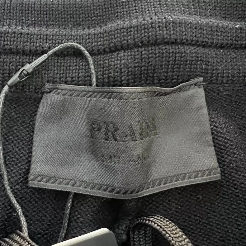 Prada Prada Black triangle logo trousers 2502-Nextarrow Size US 30 / EU 46 - 4 Thumbnail
