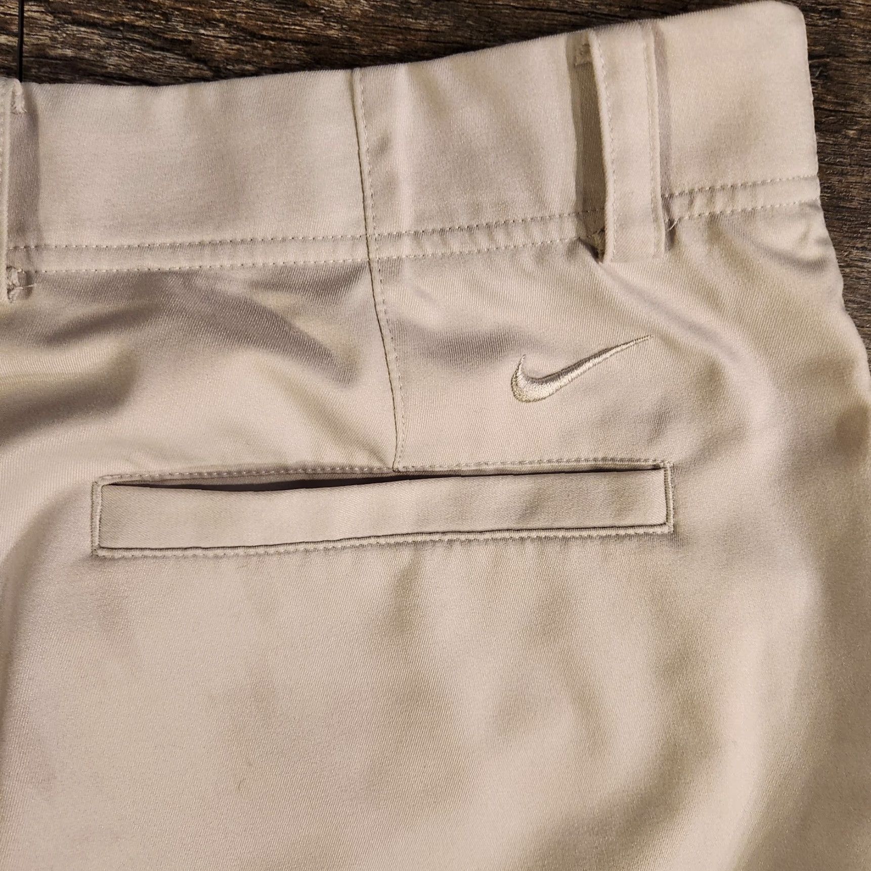 Nike Nike Dri Fit Golf Performance Shorts Men 34 Beige Tan Flat Front Stretch 5-Pocket Logo Zip Pockets Casual Sports Modern Golf Size US 34 / EU 50 - 5 Thumbnail