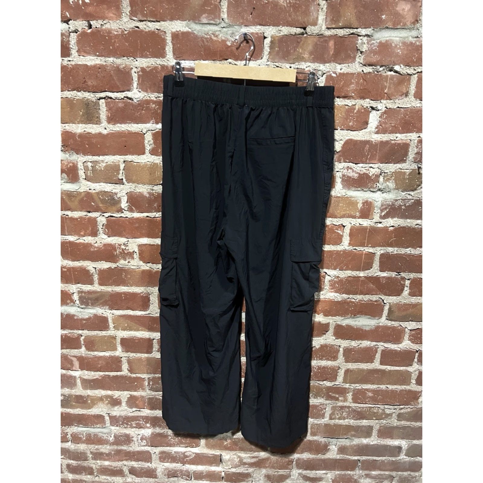 Vintage Offline by Aerie Womens Black Cargo Pull On Athletic Pants L Regular Size Large Size 36" / US 14 / IT 50 - 2 Thumbnail