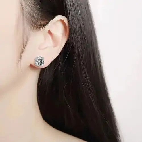Japanese Brand 925 Sterling Silver 0.5 Carat Moissanite Round Earrings Size ONE SIZE - 1 Thumbnail