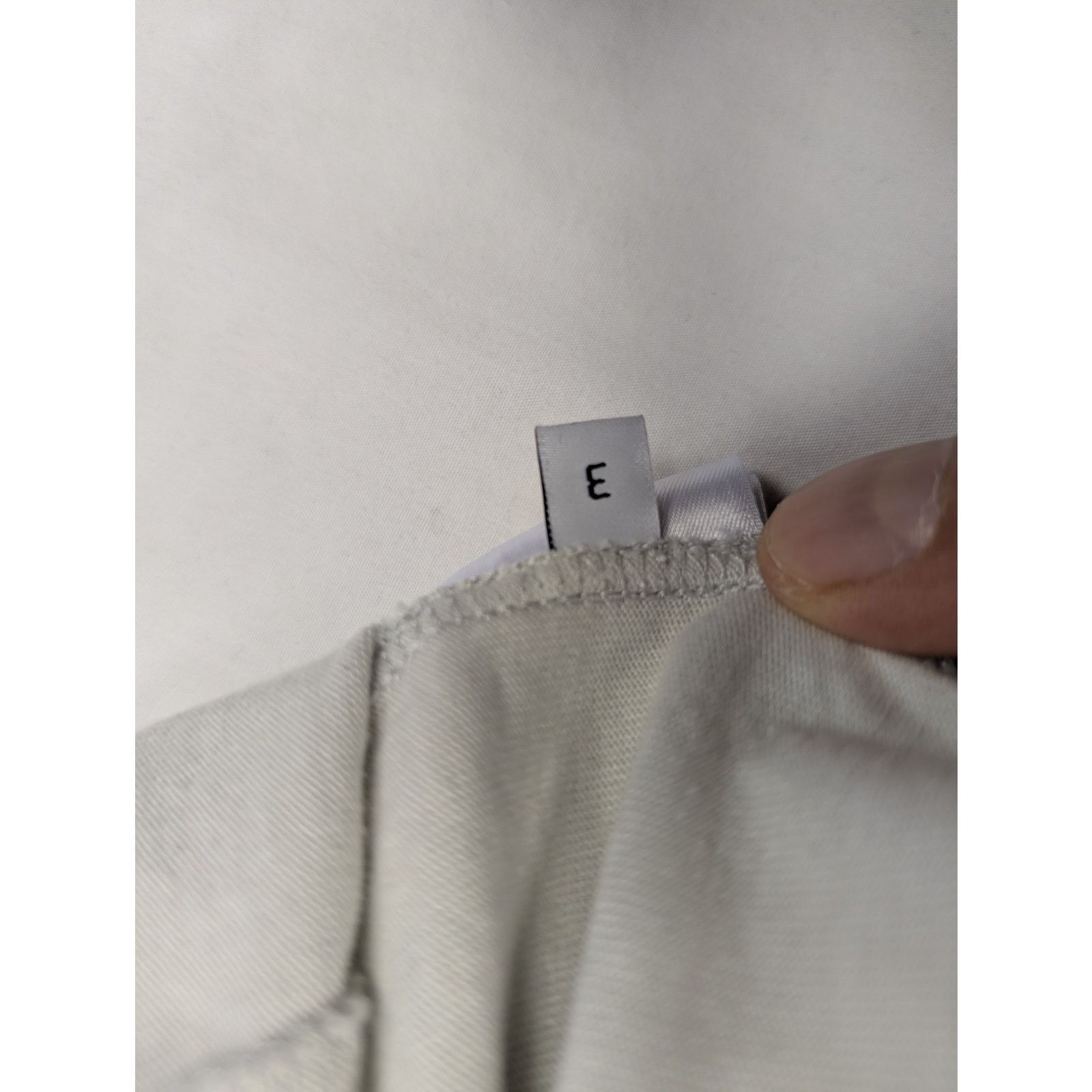 Balenciaga o1rshd1 Short Sleeve Cropped T-Shirt in White Size US L / EU 52-54 / 3 - 11 Thumbnail