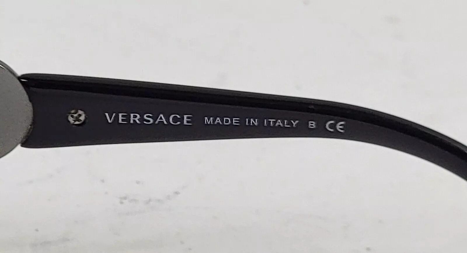 Versace Y2K Versace Triple Medusa Mod Sunglasses Size ONE SIZE - 7 Thumbnail