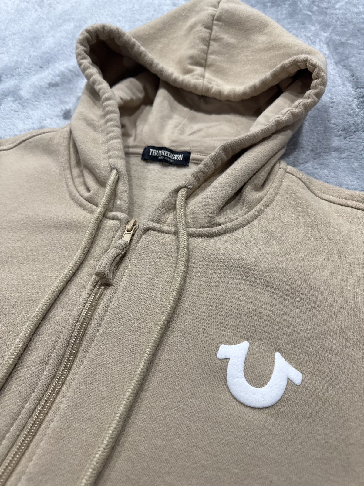 True Religion True religion rare color : beige , size Medium Size US M / EU 48-50 / 2 - 4 Thumbnail