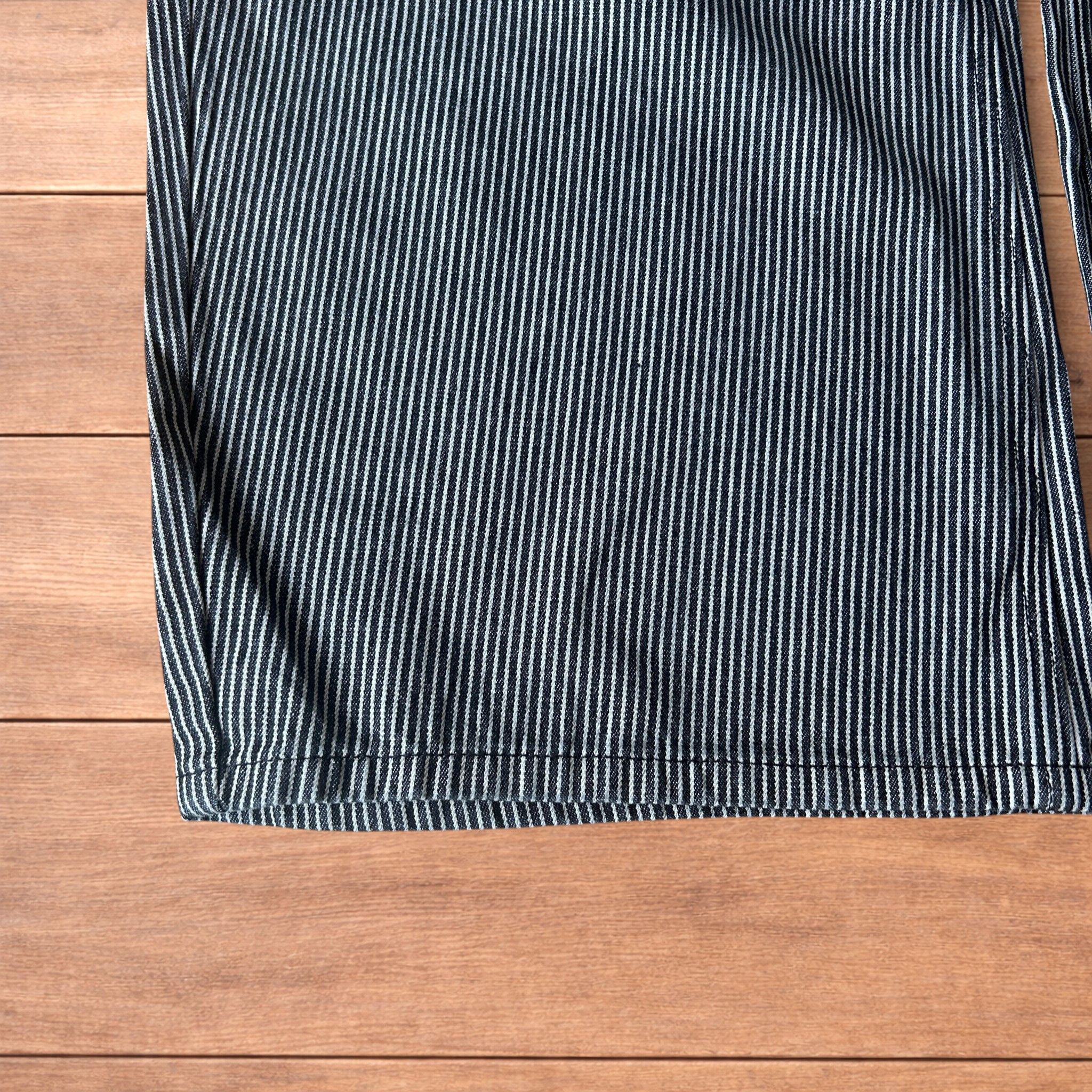 Japanese Brand Vintage style wide baggy pinstripe trousers in blck/white. Size US 34 / EU 50 - 5 Thumbnail