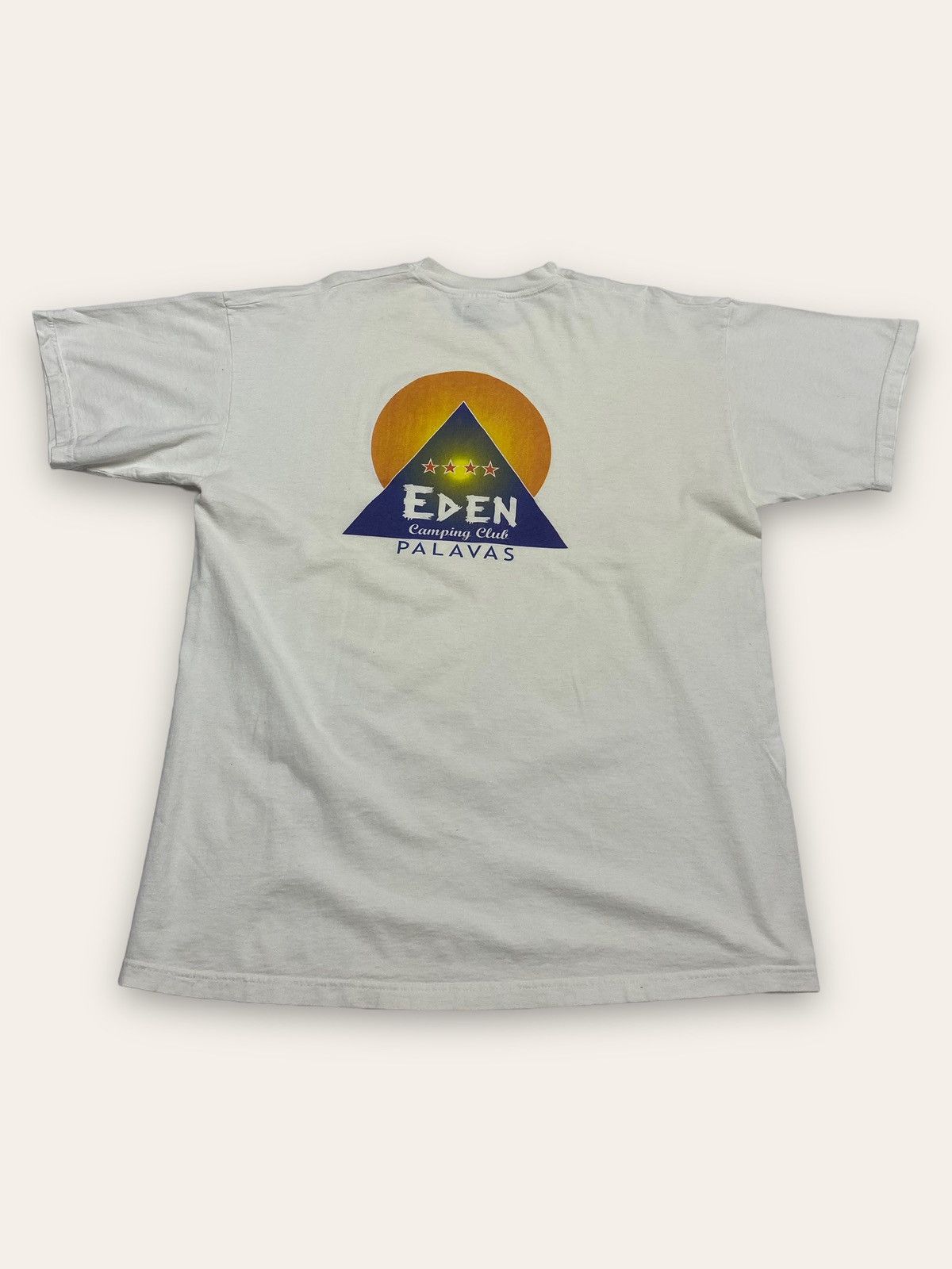Vintage Vintage EDEN Camping Club Screen Stars Tee Shirt Y2K Size US XL / EU 56 / 4 - 1 Thumbnail