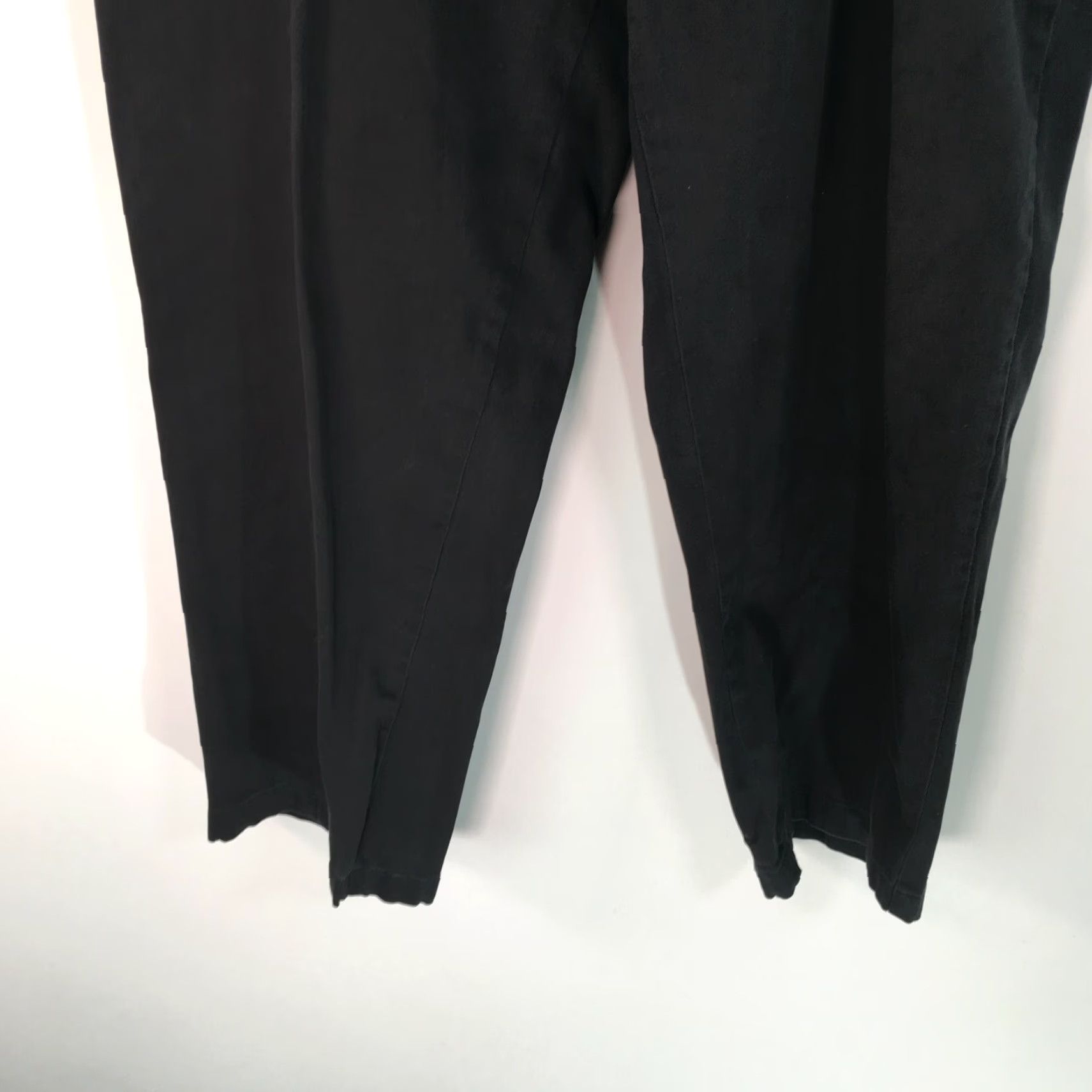 Dockers Dockers Mens Khakis Pants Flat Front Straight Black W40XL30 38 Inch Inseam Regular Rise High Casual Pants Mens Regular Khaki Black 90s? Size US 38 / EU 54 - 4 Thumbnail