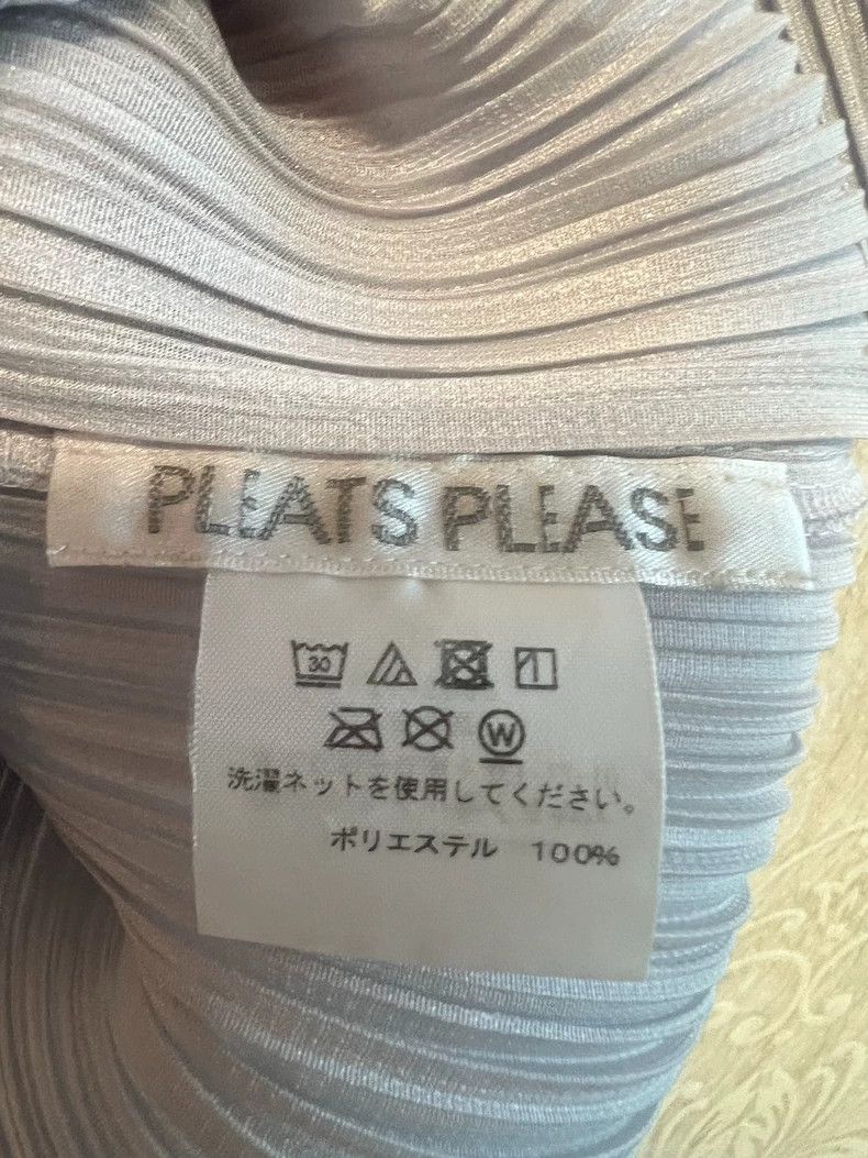 Issey Miyake size:3 Dark grey pleated short-sleeved shirt