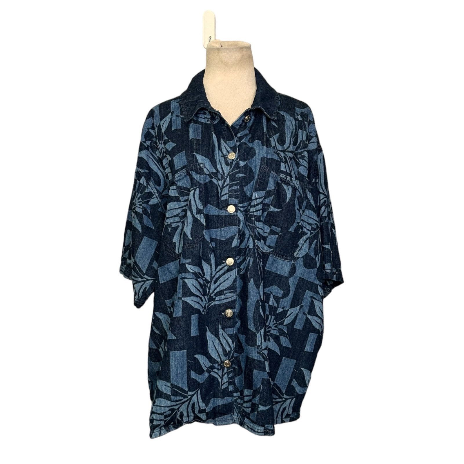 Topshop Topshop Blue Palm Laser Print Denim shirt size 10 Size L / US 10 / IT 46 - 1 Thumbnail