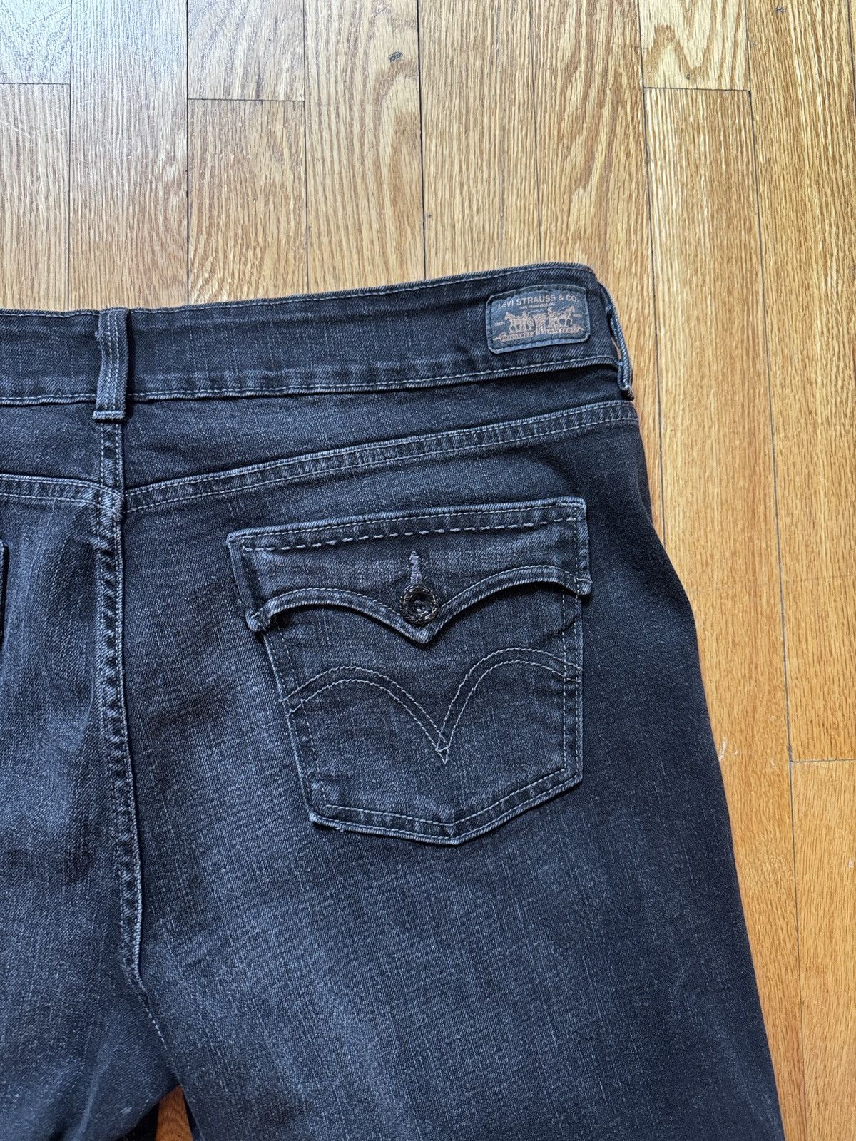 Levi's Levi's 526 Women’s Slender Bootcut Jeans Size 33" - 3 Thumbnail