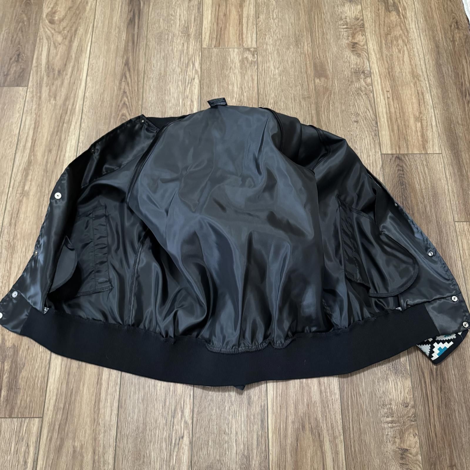 Black Sheep Vintage 80s Aztec Satin Southwestern Bomber Jacket Size L Size US L / EU 52-54 / 3 - 5 Thumbnail