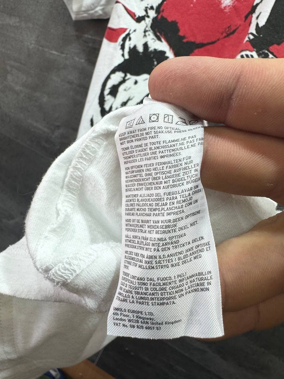 Uniqlo STREET FIGHTER CAPCOM X UNIQLO Ryu Graphic Size US XL / EU 56 / 4 - 9 Thumbnail
