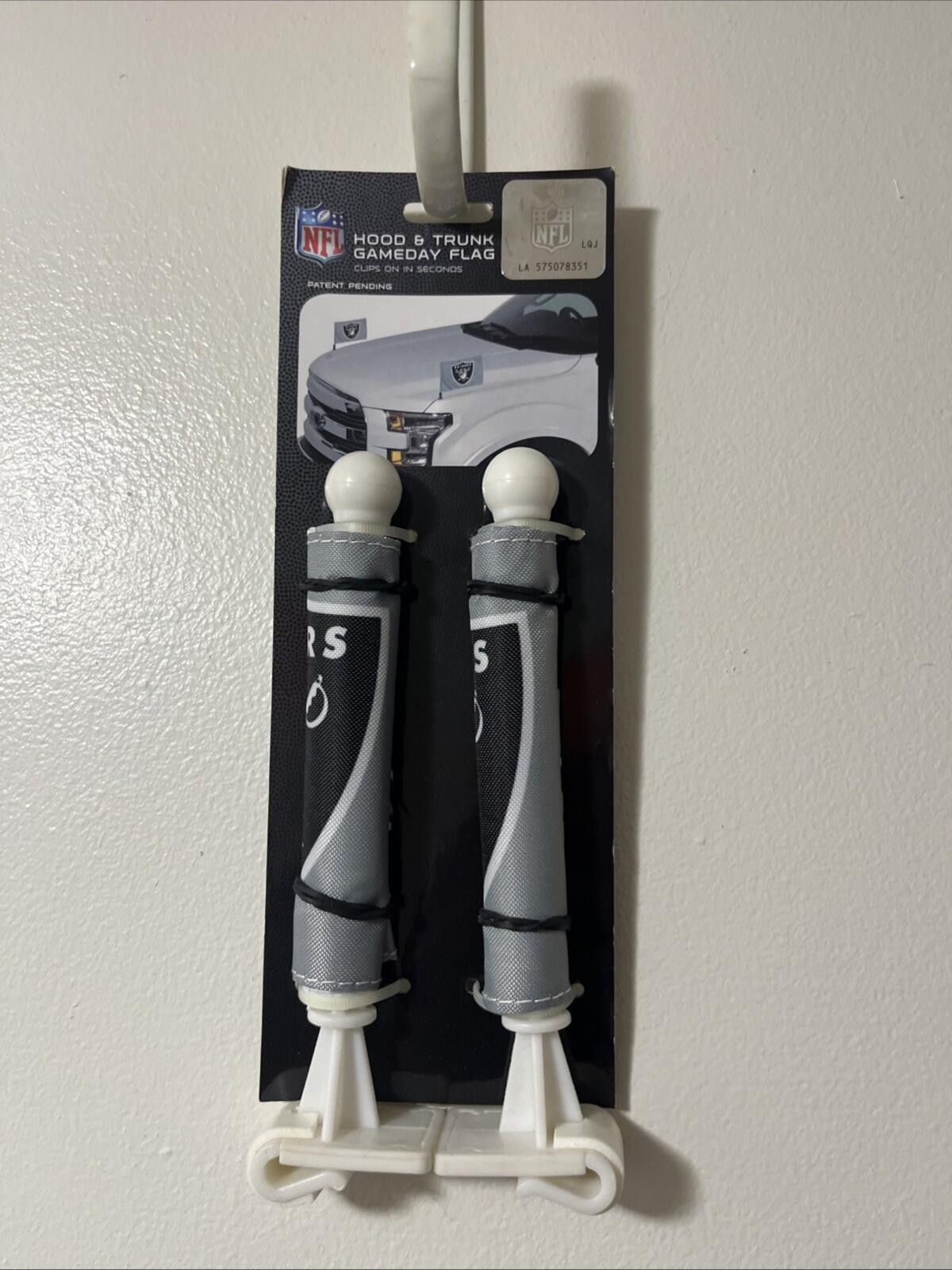 Other LAS VEGAS RAIDERS NFL Team Ambassador Car Flag 2 Piece Set Size ONE SIZE - 1 Thumbnail