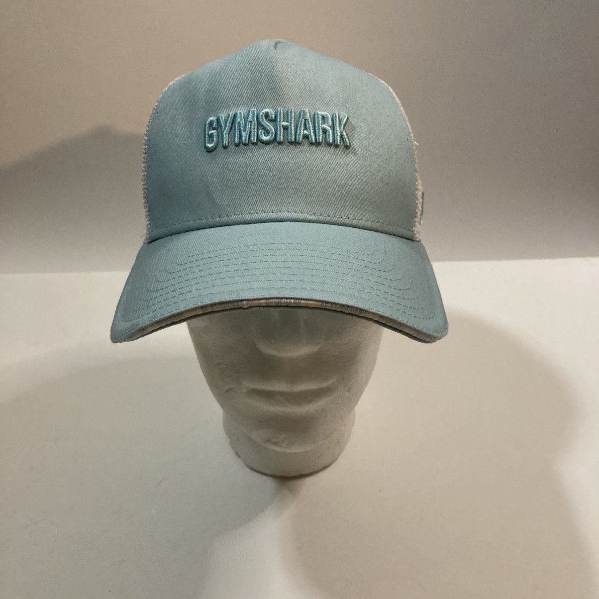 Designer × Gymshark Gymshark New Era Mens Snapback blue & white trucker hat Size ONE SIZE - 1 Thumbnail