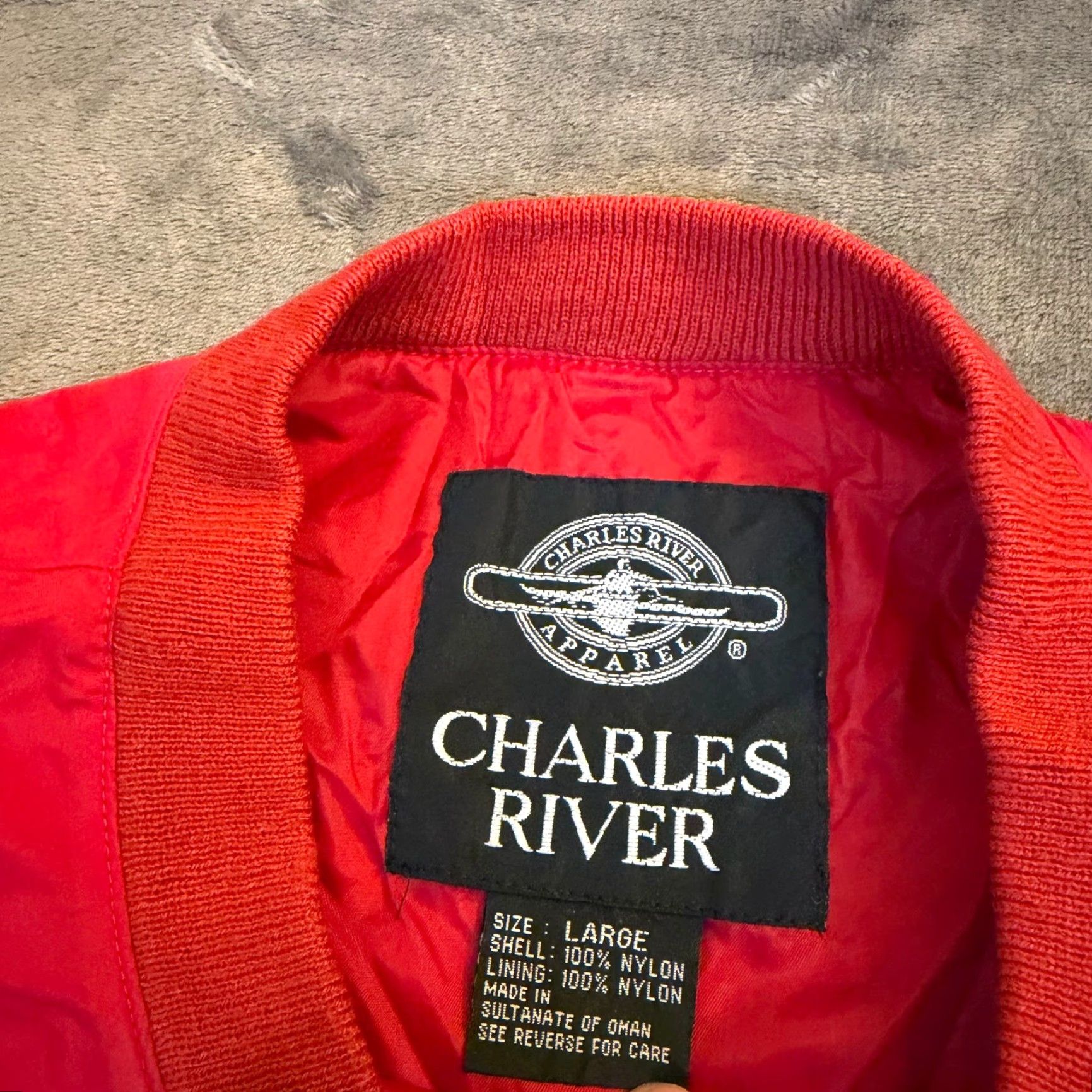 Vintage VINTAGE Charles River Coca Cola Windbreaker Jacket Mens Large Red Nylon Logo Embroidered Golf 90s Beer Windbreaker Jacket Mens Large Red Nylon Logo Size US L / EU 52-54 / 3 - 3 Thumbnail