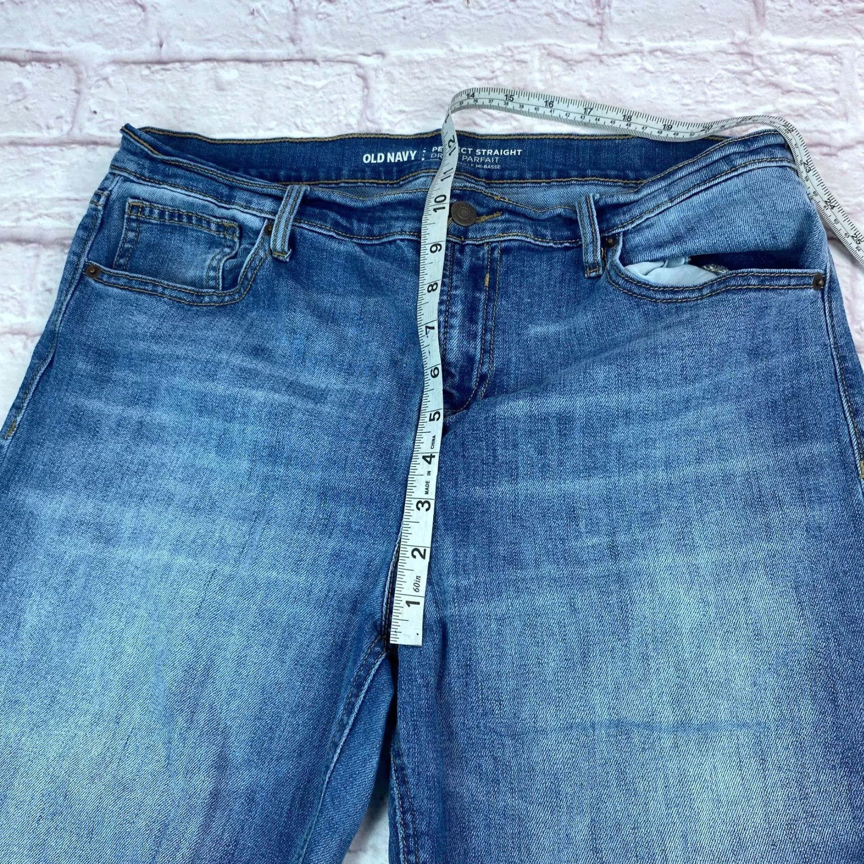 Old Navy Old Navy Perfect Straight Jeans Womens 12 Mid-Rise Medium Wash Blue Stretch Denim Size 34" / US 12 / IT 48 - 7 Thumbnail