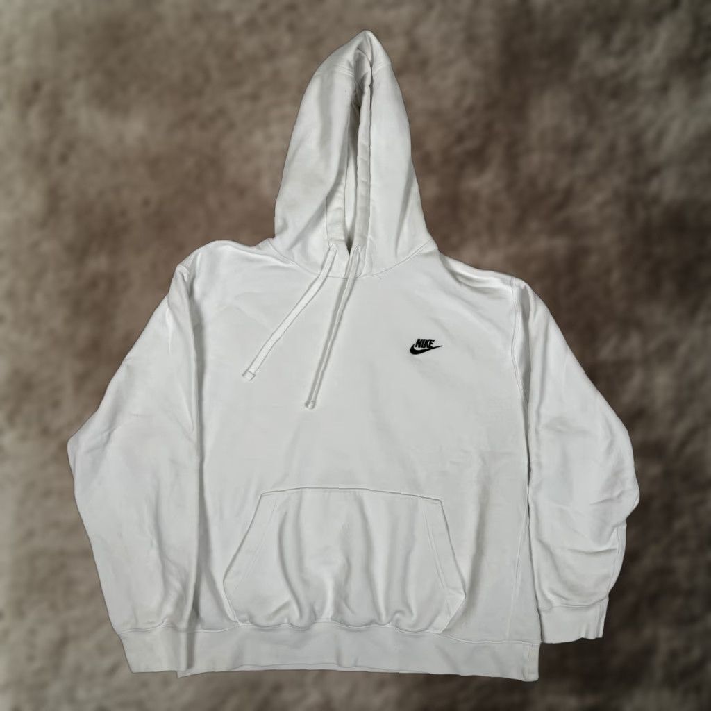 Nike VINTAGE Nike White Pullover Hoodie Sweatshirt XL Embroidered Swoosh 90s Sports USA Men Size US XL / EU 56 / 4 - 1 Thumbnail