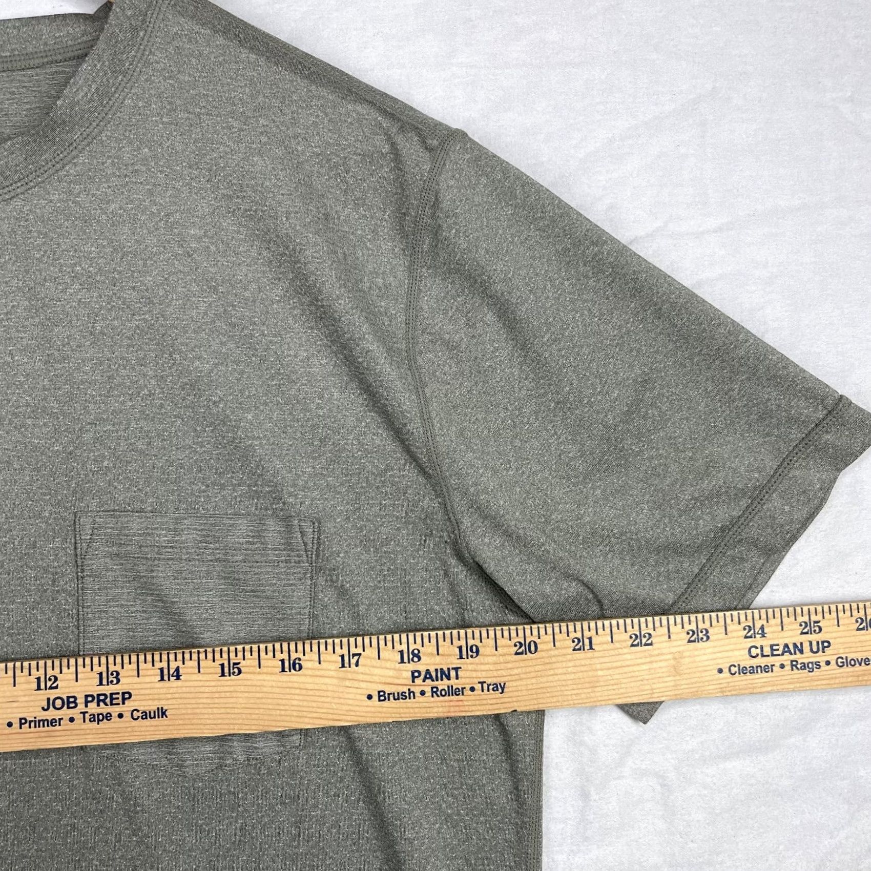 Vuori Vuori Shirt Mens Large Gray Heather Performance Pocket Tee Athletic Gym Stretch Size US L / EU 52-54 / 3 - 7 Thumbnail