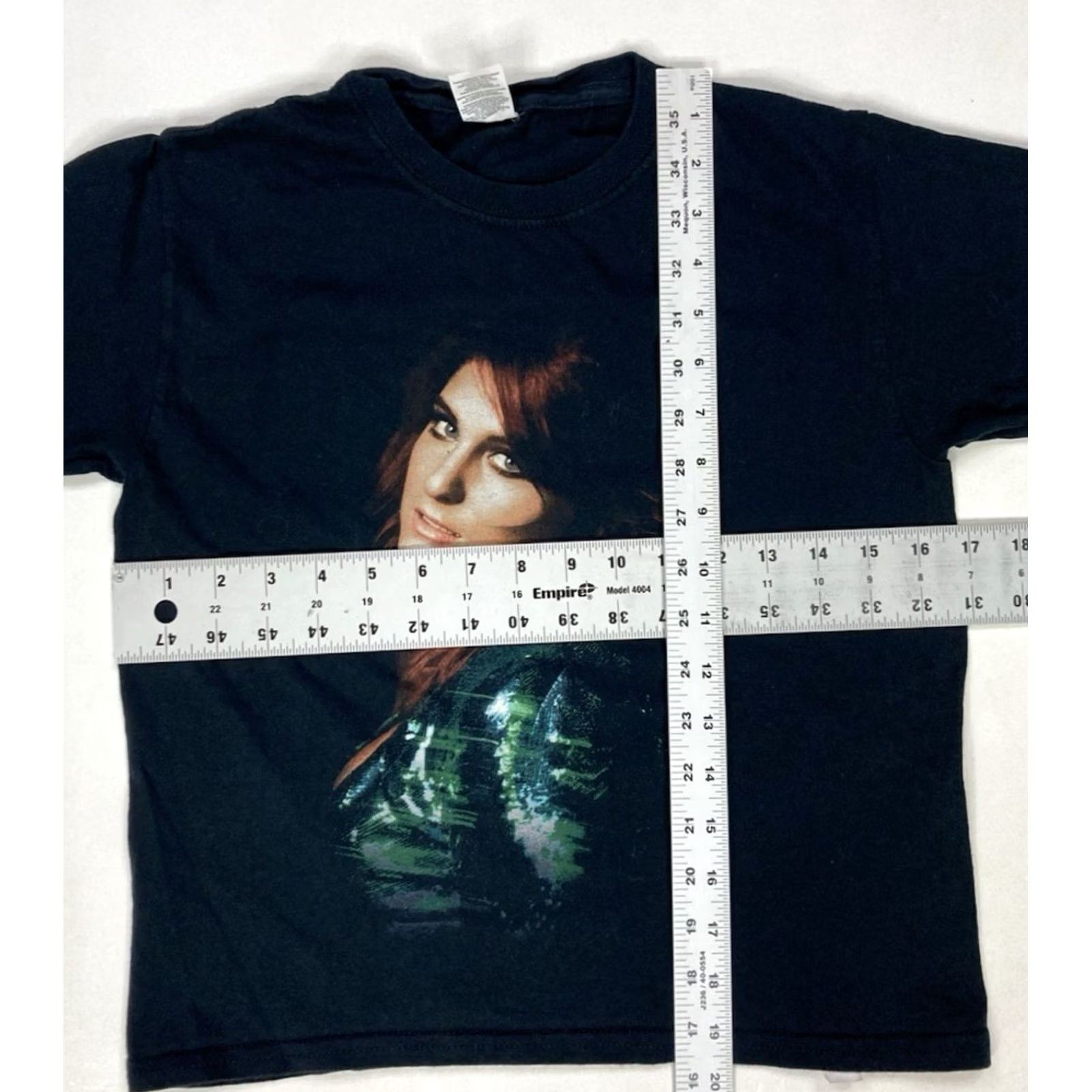 Gildan VINTAGE Meghan Trainor Untouchable Tour 2016 Crop Graphic T-shirt Women Small Music Shirt Adult XS/Size? Size S / US 4 / IT 40 - 7 Thumbnail