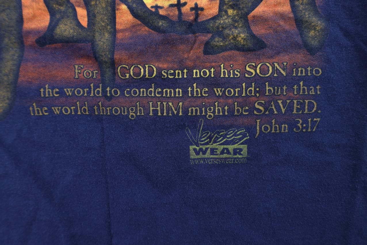 Vintage Vintage 90s Christianity Three Nails A Sin Jesus T-Shirt Size US L / EU 52-54 / 3 - 10 Thumbnail