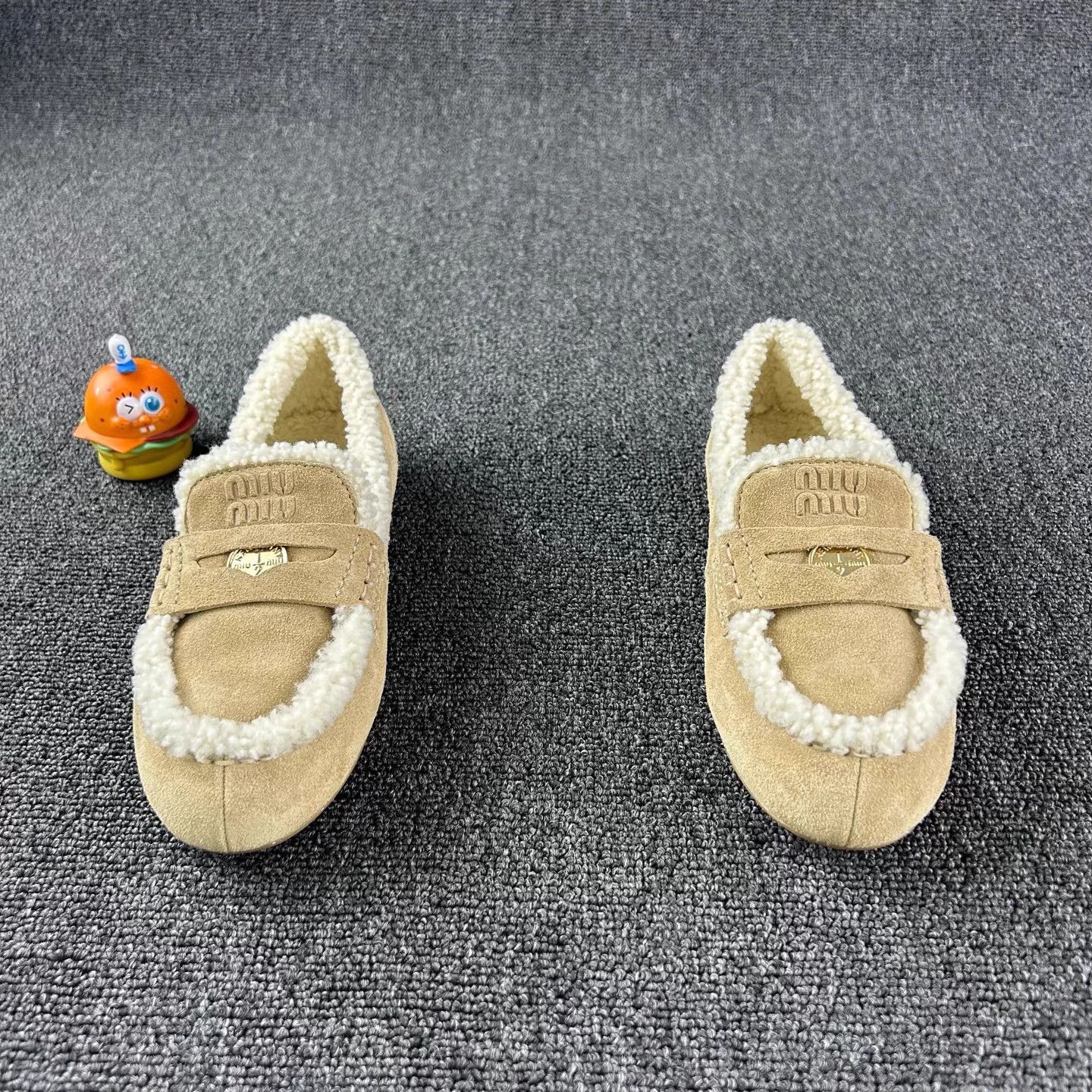Miu Miu MIU MIU 24fw suede shearling gold coin badge loafers HB5725 Size US 4.5 / IT 34.5 - 2 Thumbnail