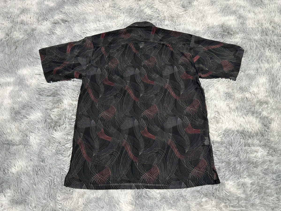 Japanese Brand 🔥80s Artemodena Uomo Distorted Line Illusion Wave Shirt Ss Size US M / EU 48-50 / 2 - 9 Thumbnail